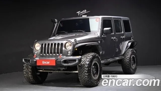 Автомобиль Jeep Wrangler