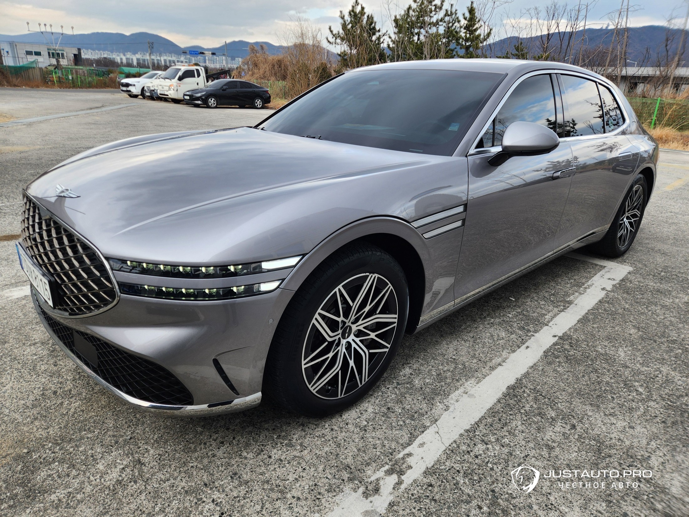 Автомобиль Genesis G90