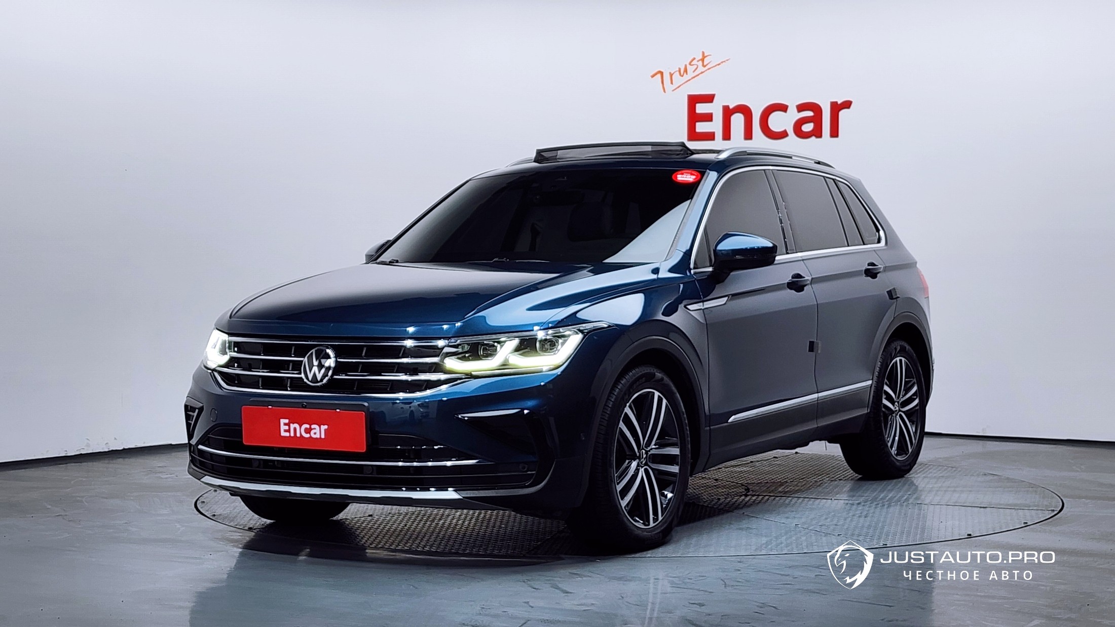 Автомобиль Volkswagen Tiguan