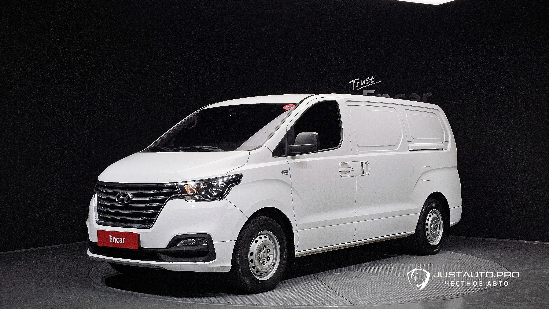 Автомобиль Hyundai Starex