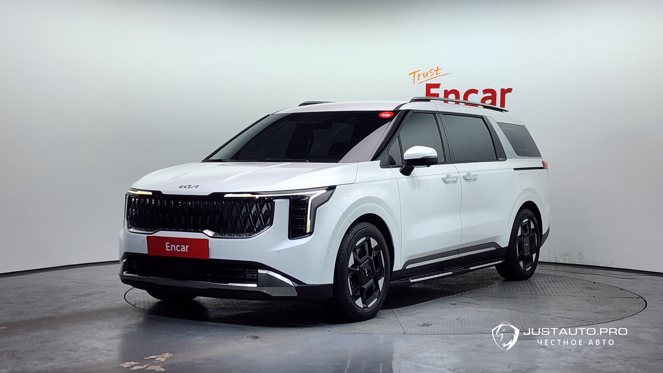 Автомобиль Kia Canival