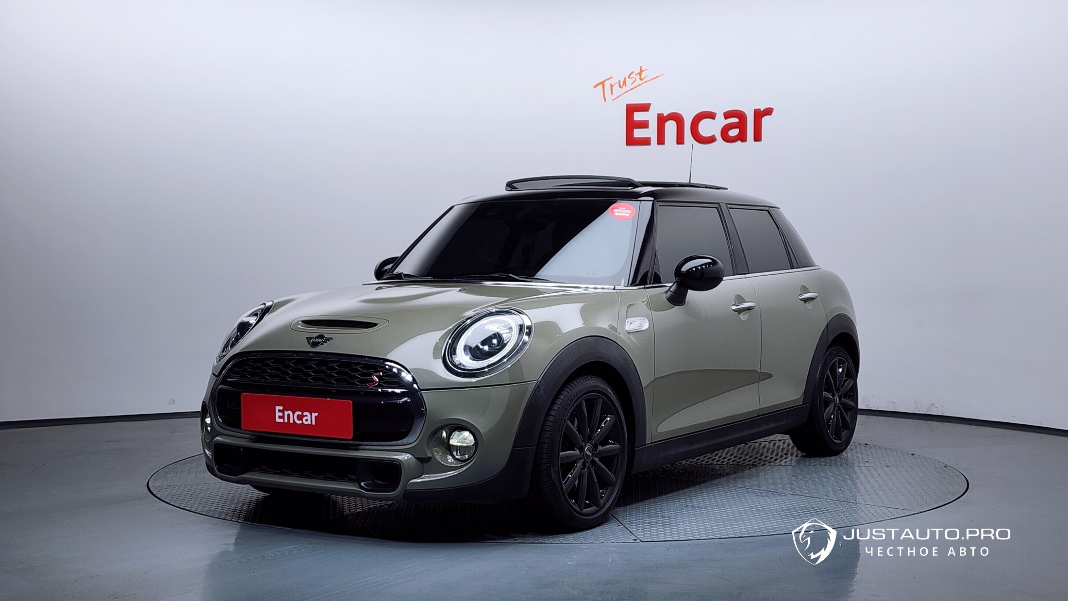 Автомобиль Mini Cooper