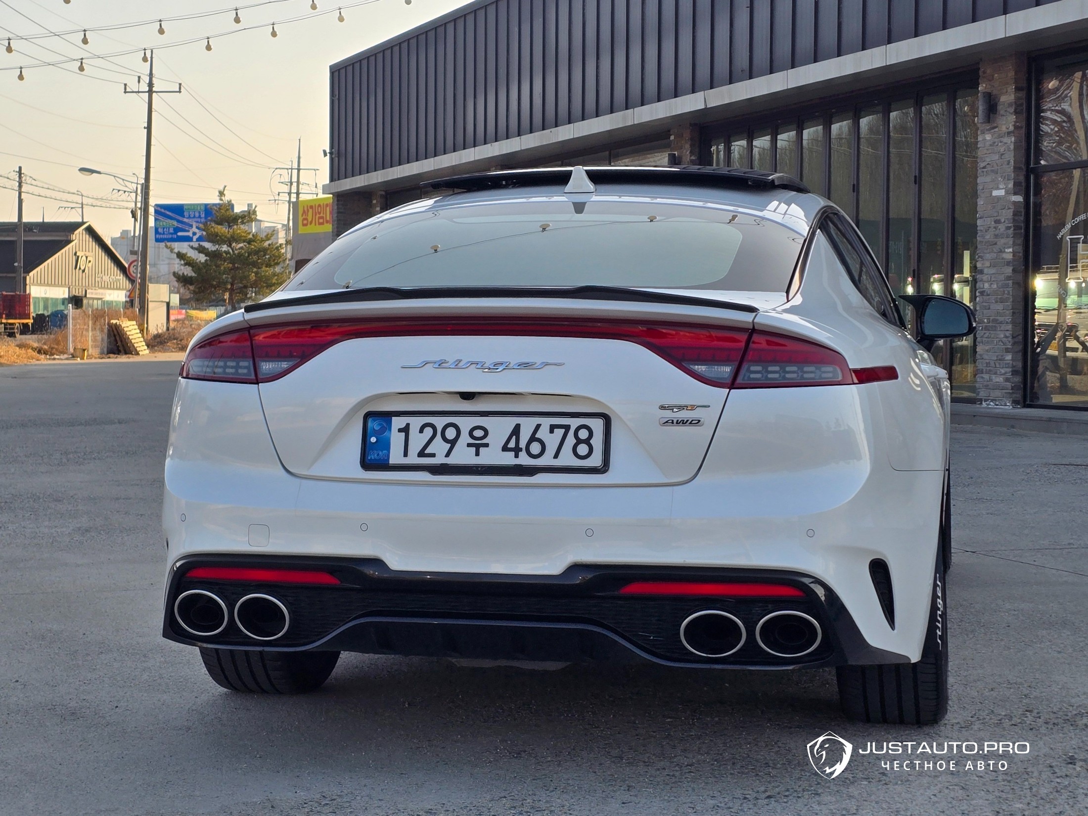 Автомобиль Kia Stinger