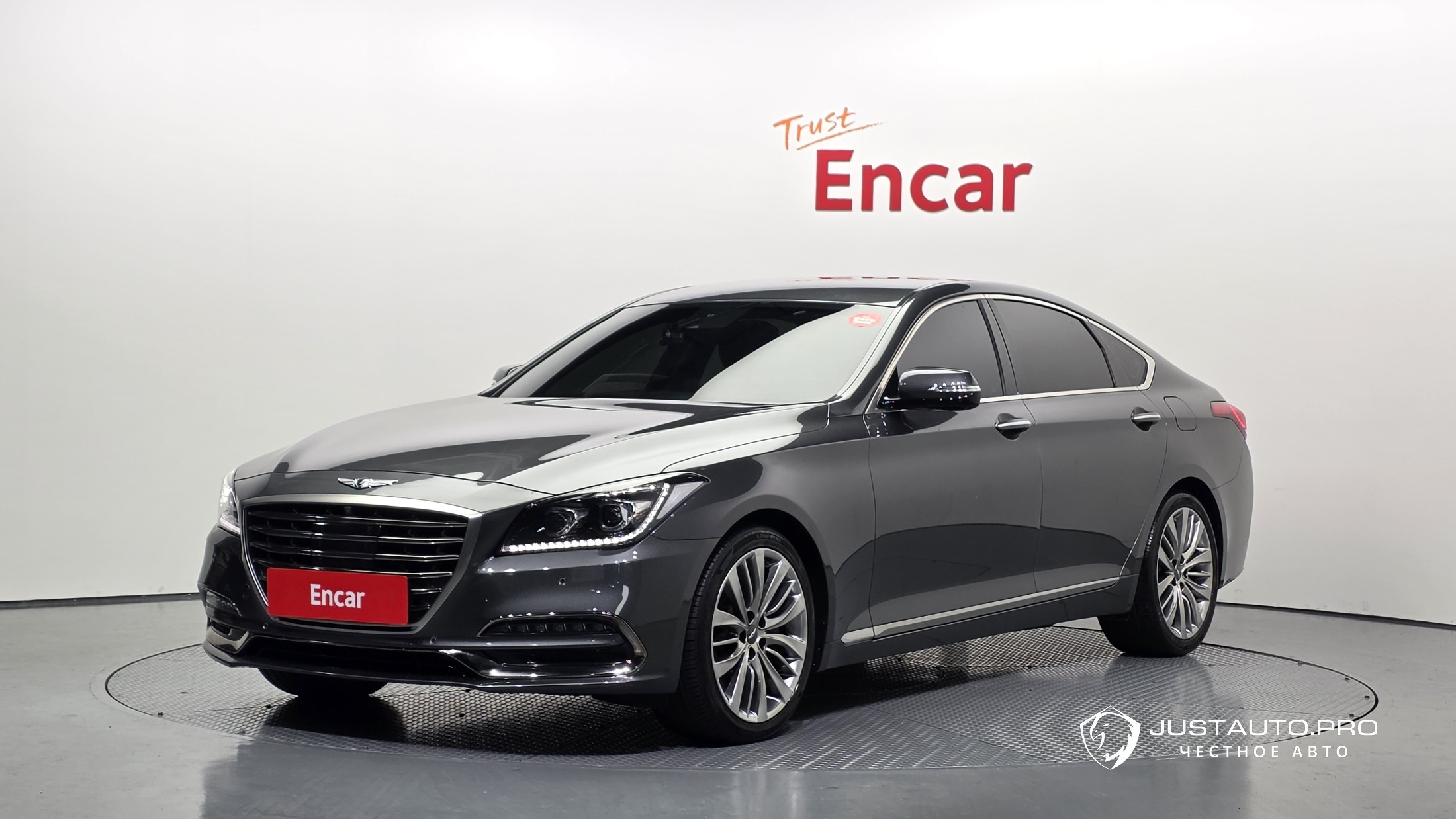 Автомобиль Genesis G80