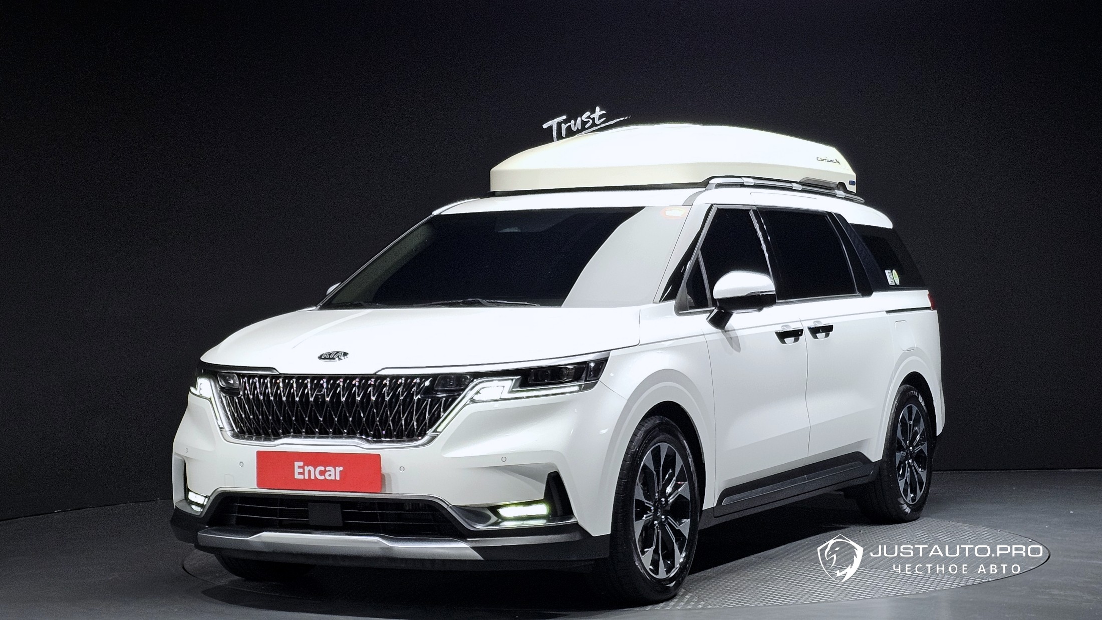 Автомобиль Kia Canival