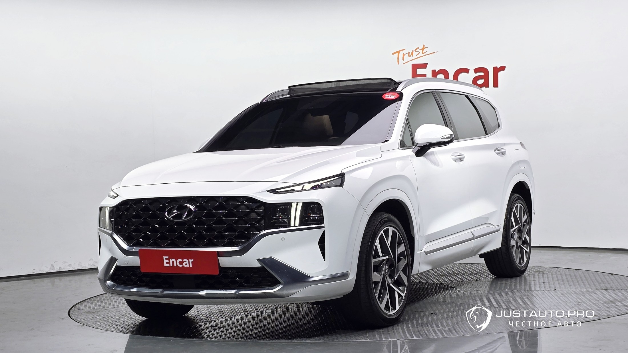 Автомобиль Hyundai Santafe