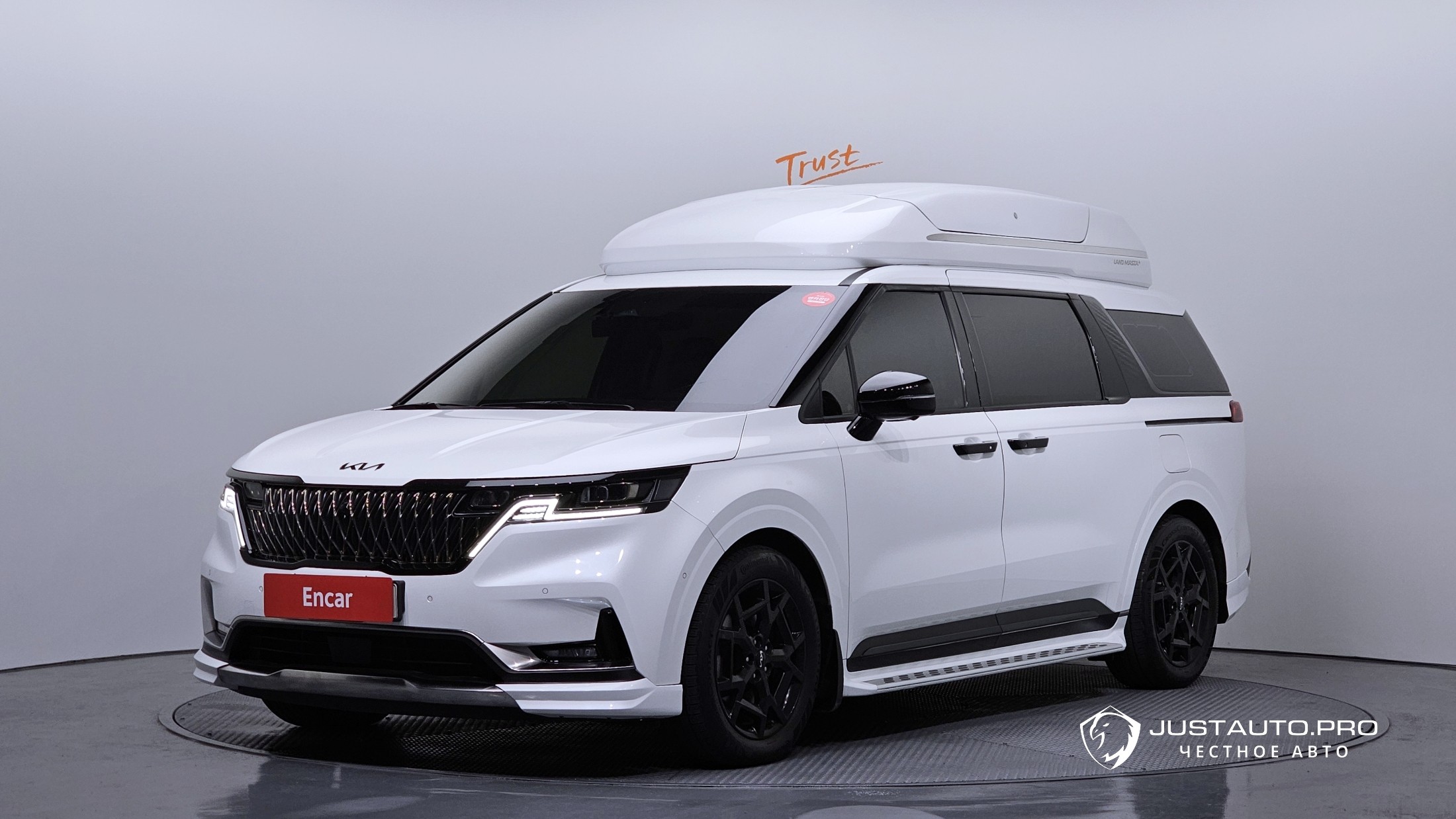 Автомобиль Kia Canival