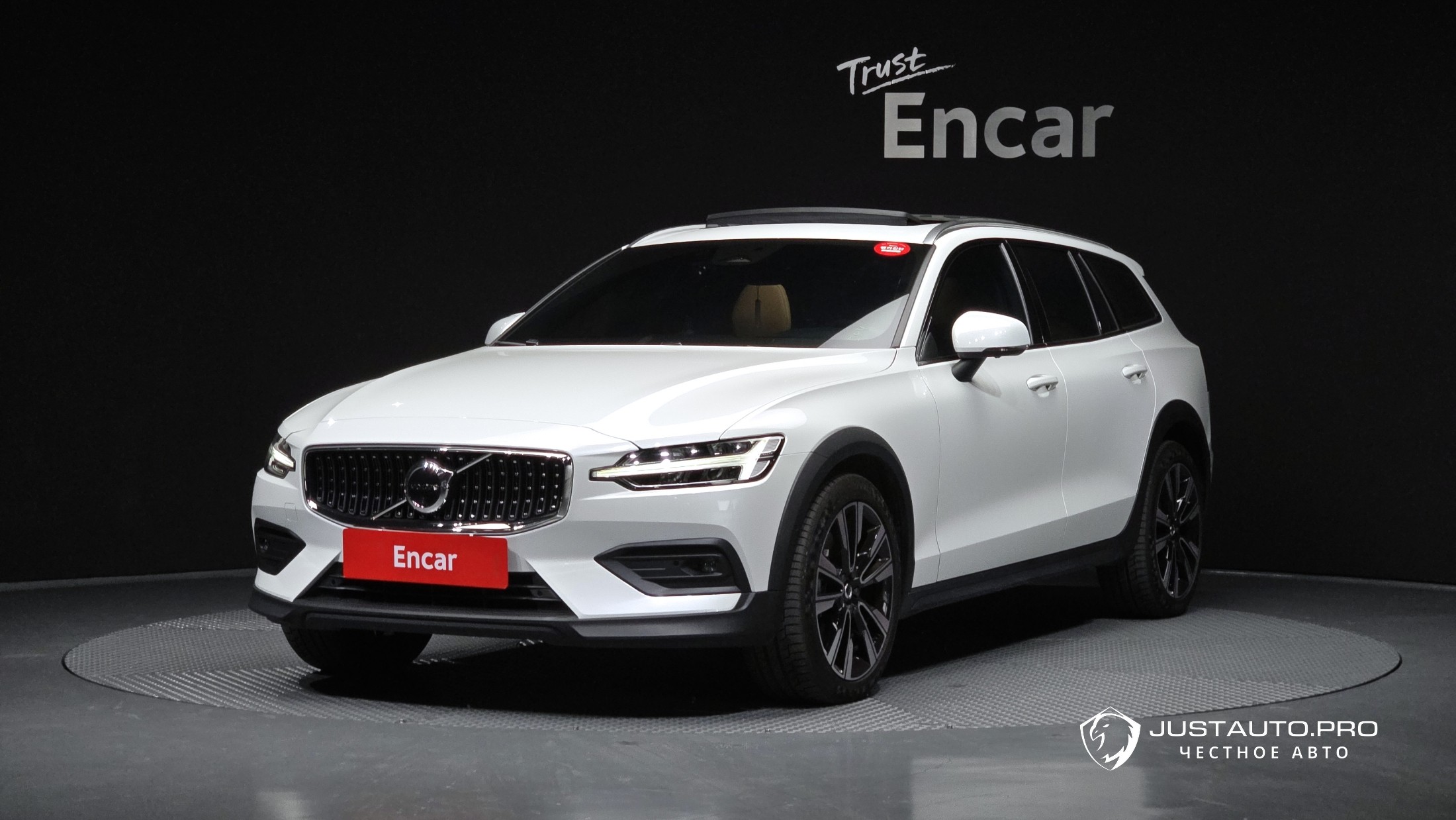 Автомобиль Volvo V60