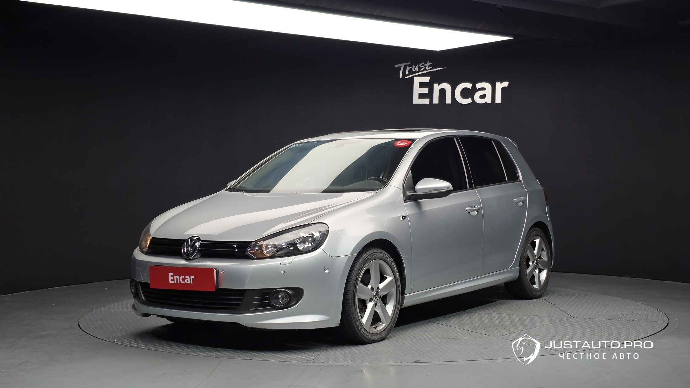 Автомобиль Volkswagen Golf
