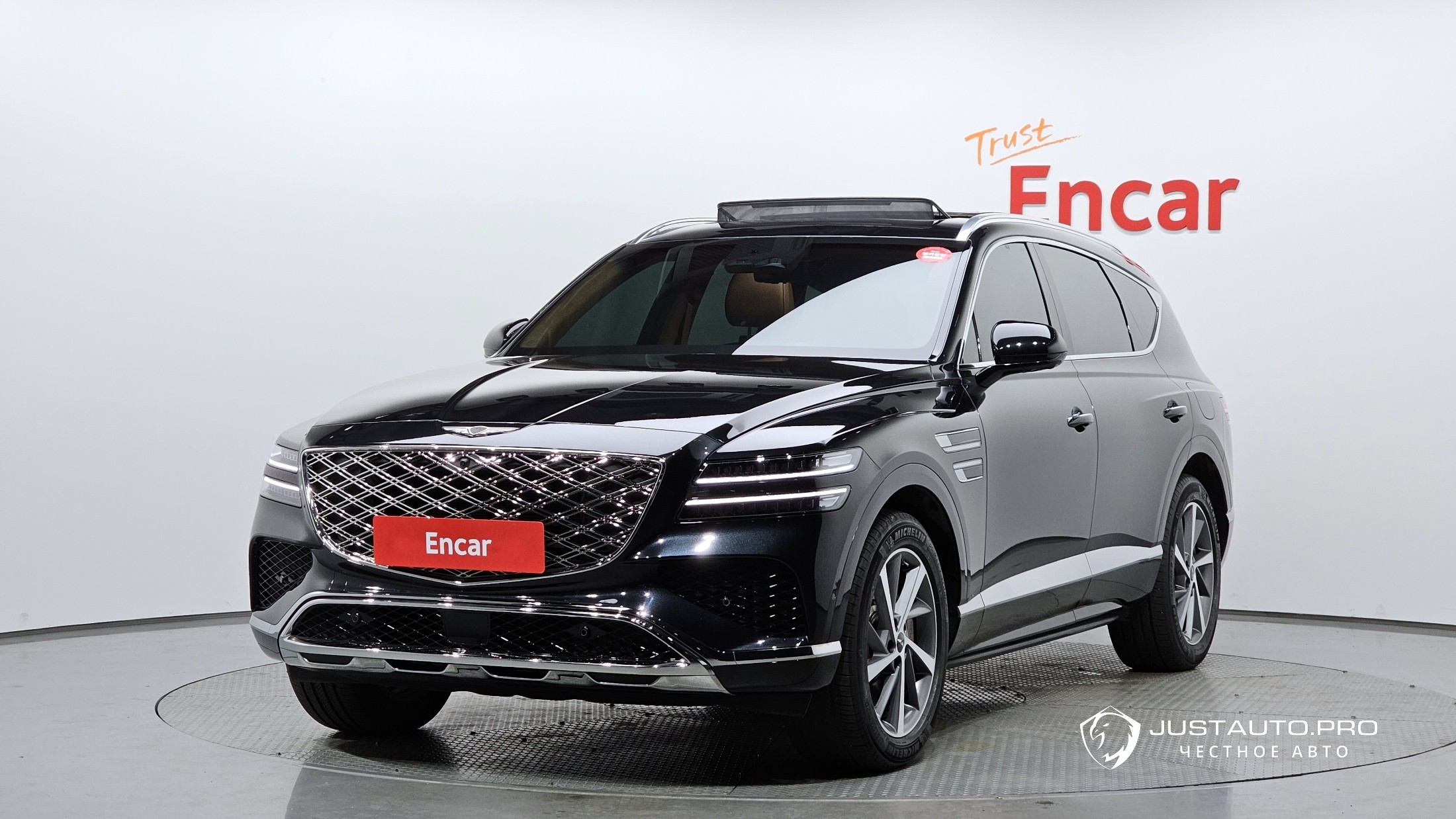 Автомобиль Genesis GV80