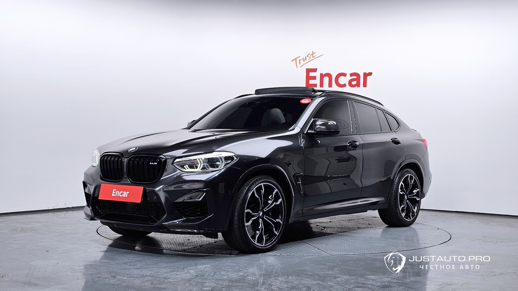 Автомобиль BMW X4M