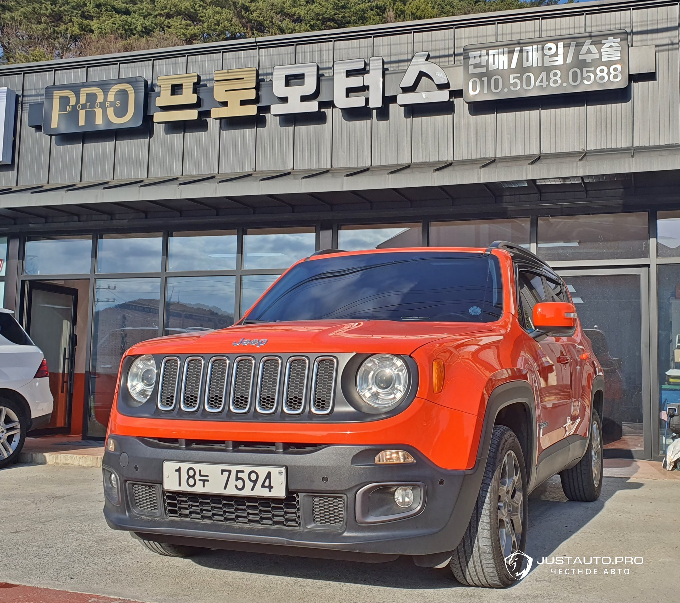 Автомобиль Jeep Renegade