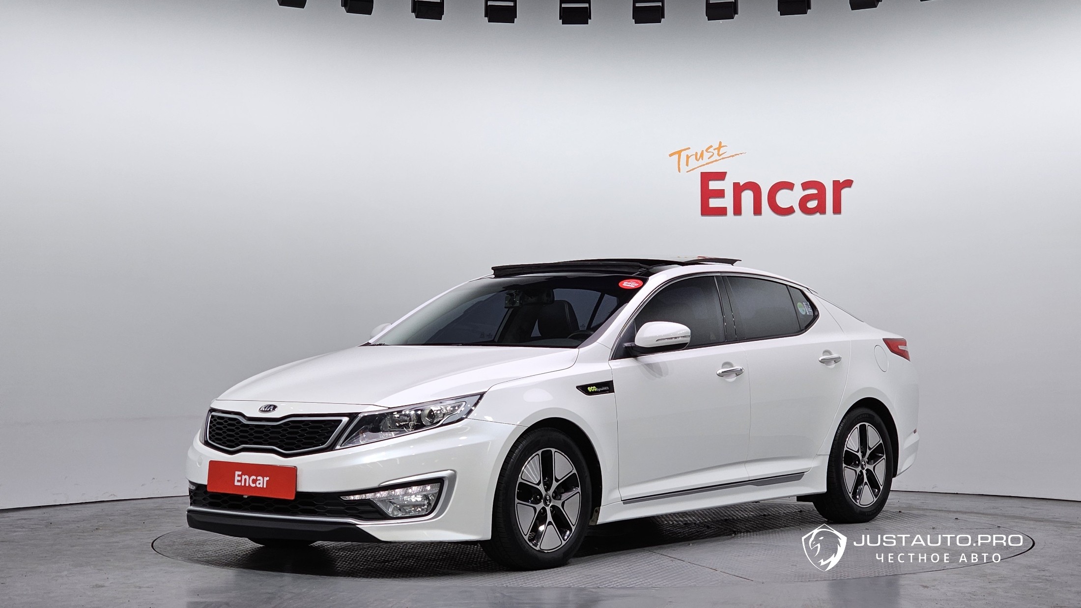 Автомобиль Kia K5
