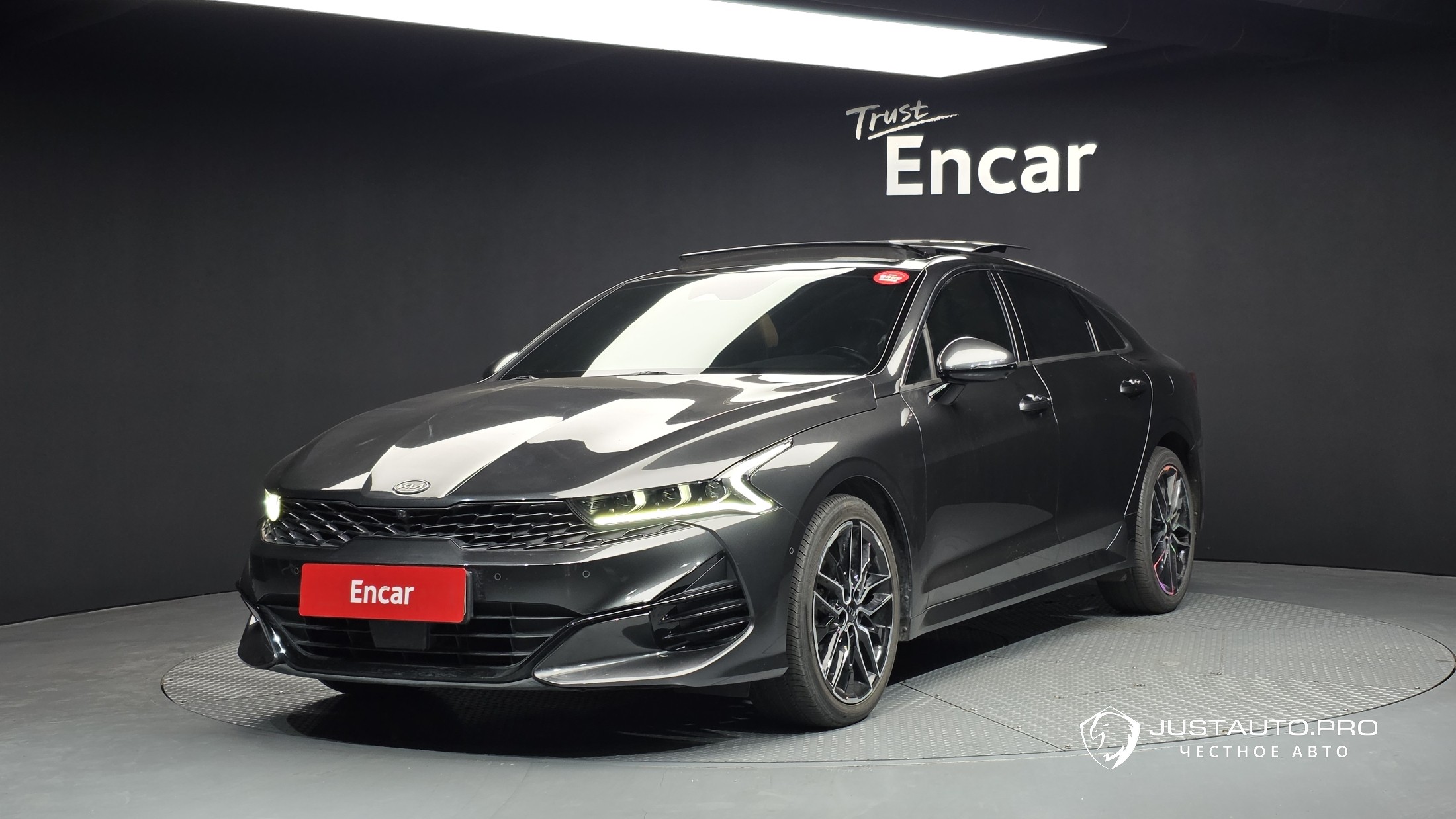 Автомобиль Kia K5