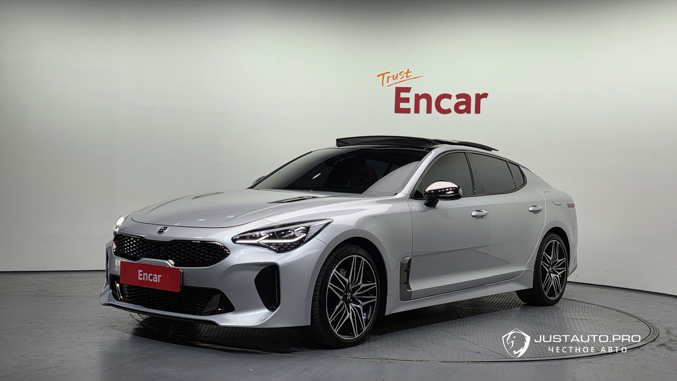 Автомобиль Kia Stinger