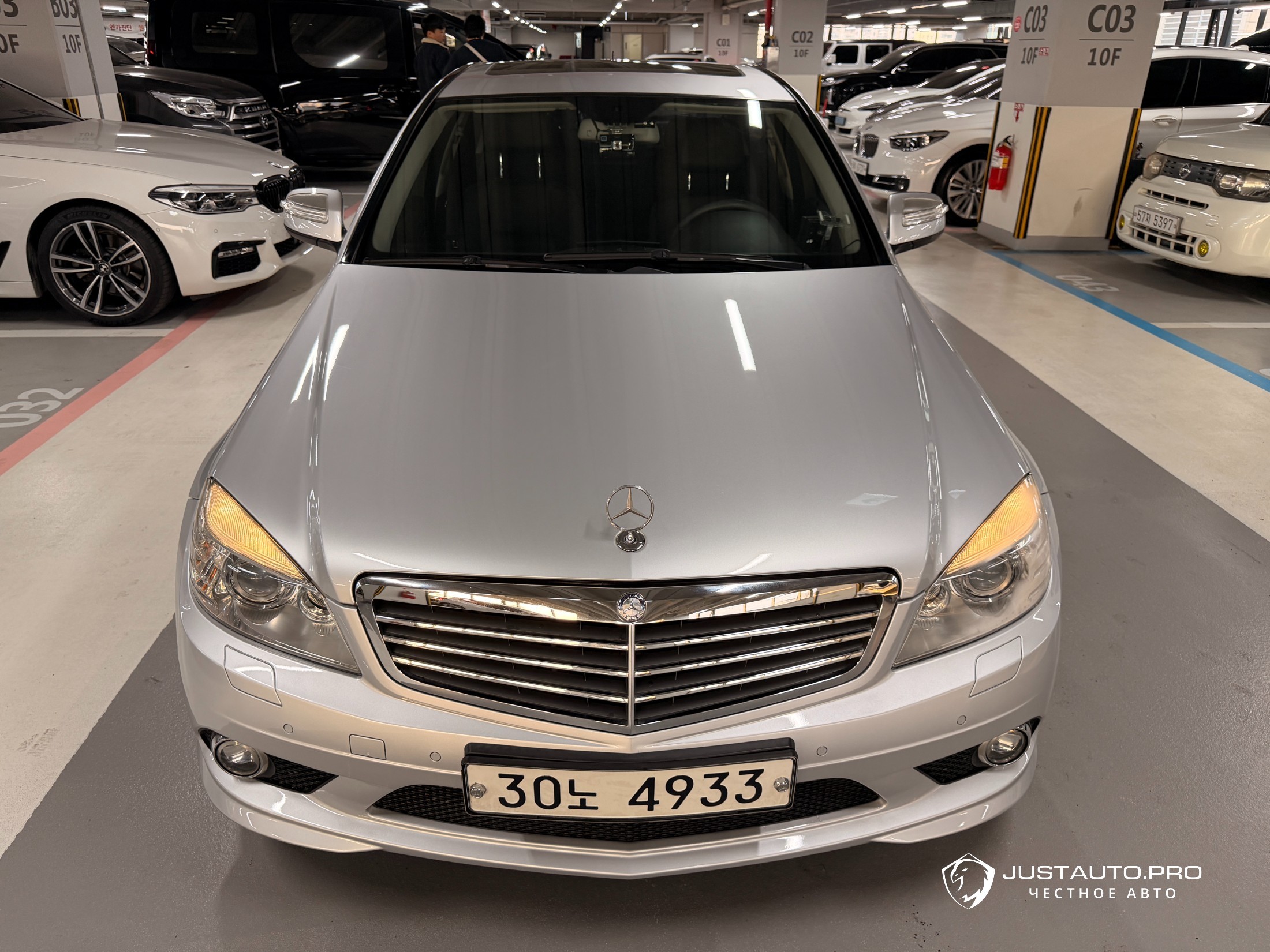 Автомобиль Mercedes-Benz C-Class