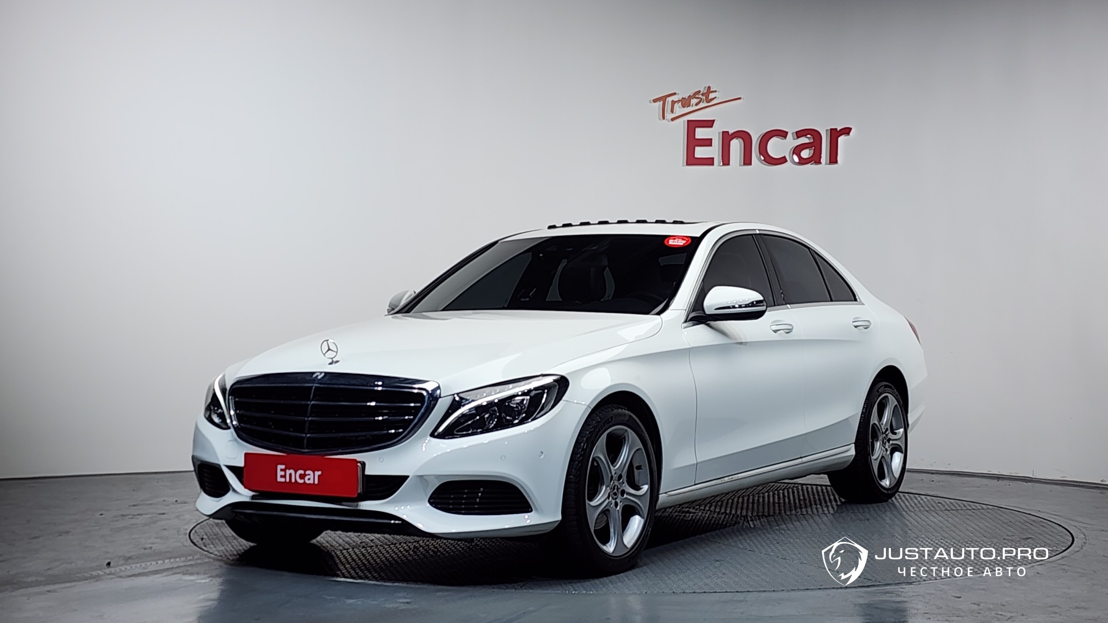 Автомобиль Mercedes-Benz C-Class