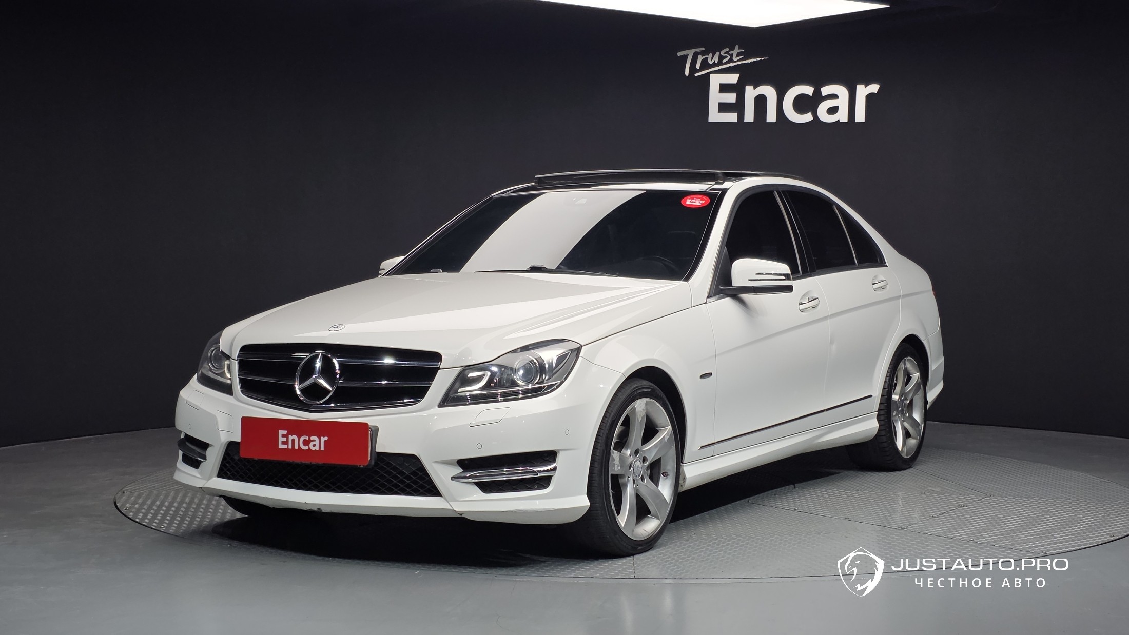 Автомобиль Mercedes-Benz C-Class
