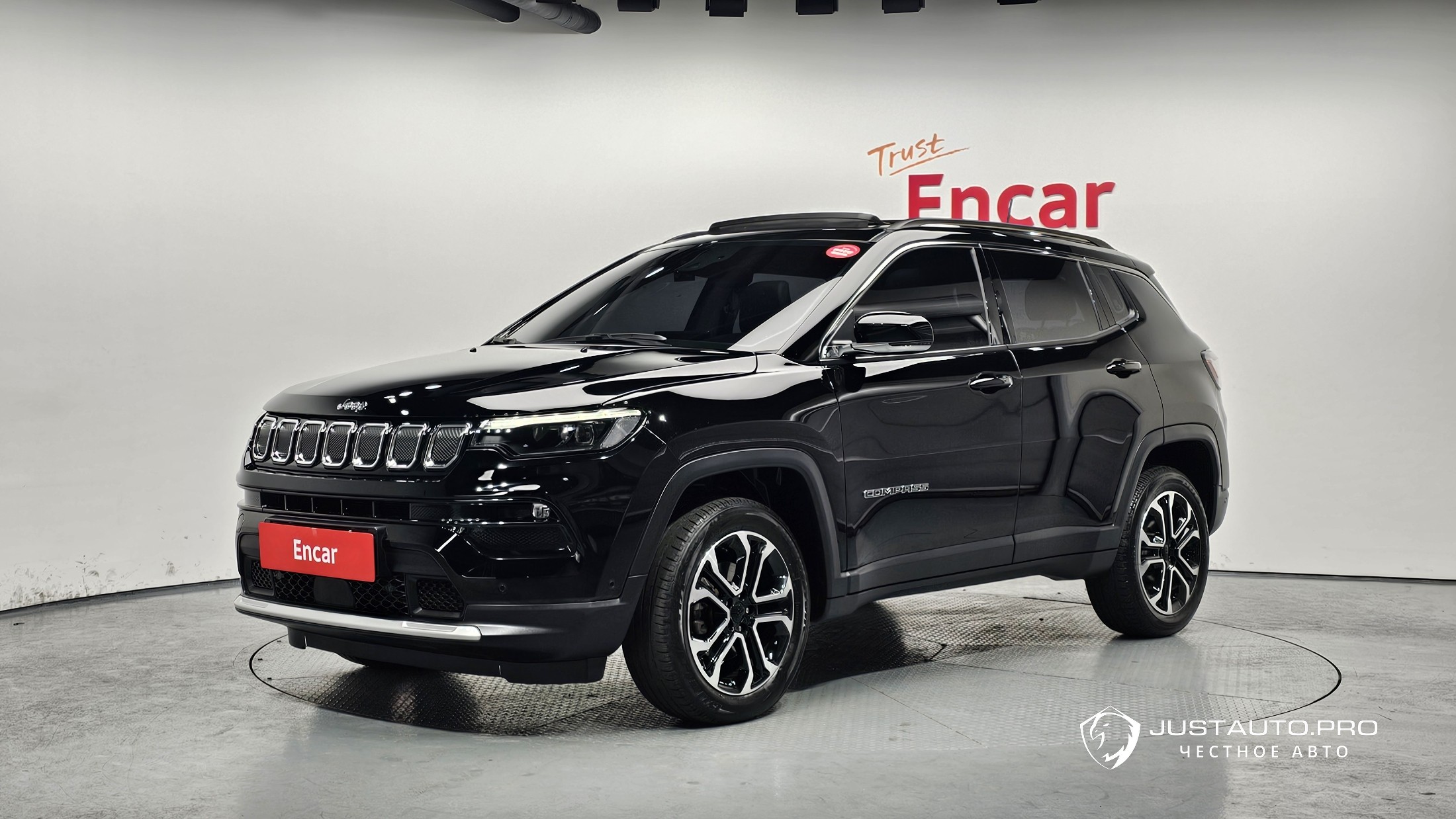 Автомобиль Jeep Compass