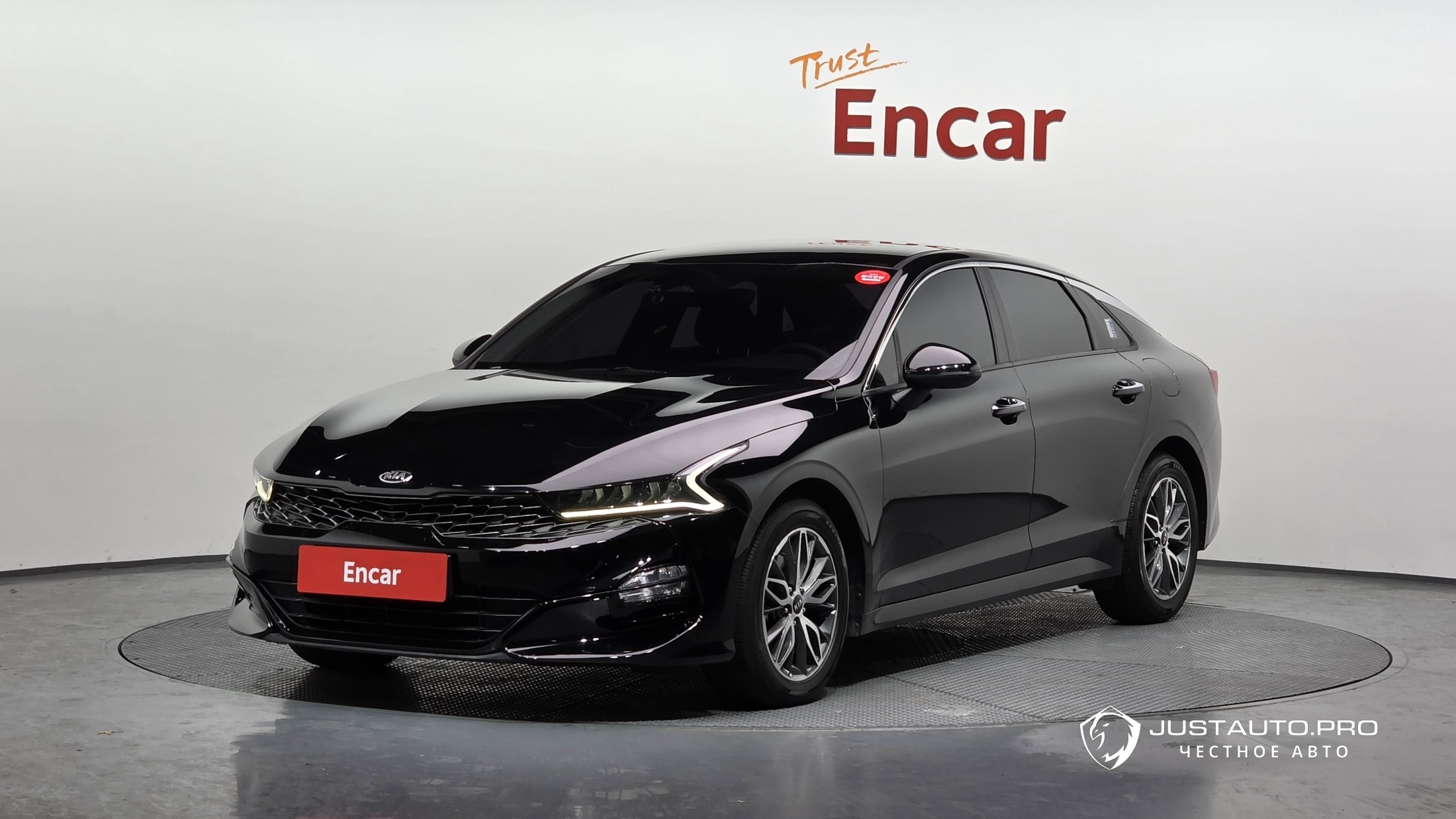 Автомобиль Kia K5
