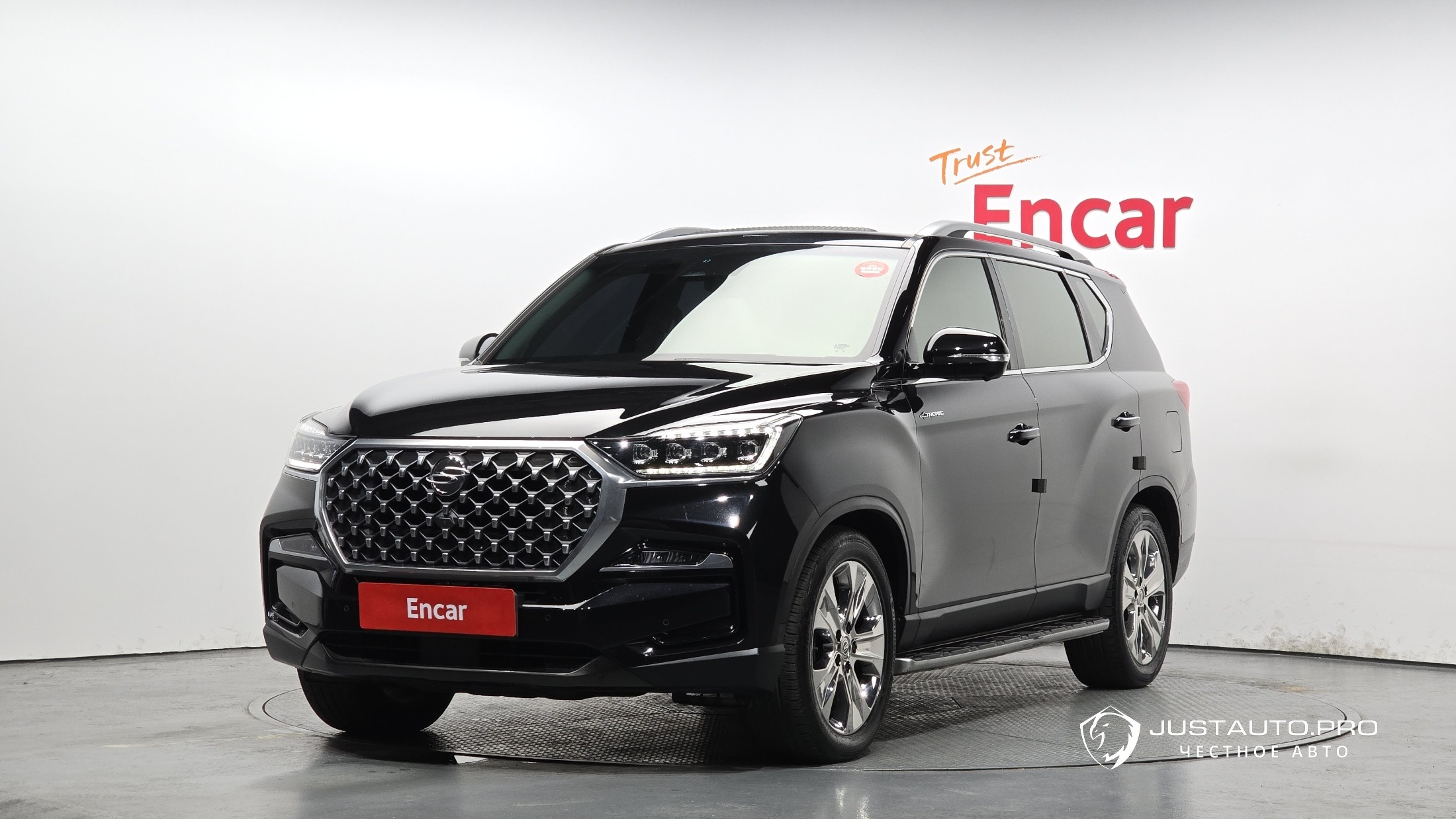 Автомобиль KG_Mobility_Ssangyong Rexton
