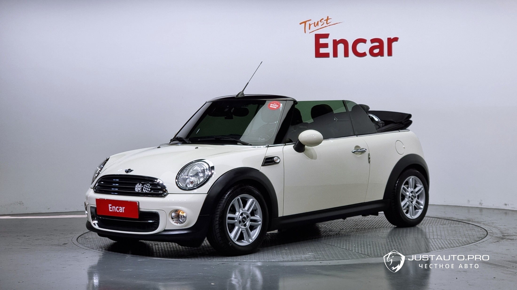 Автомобиль Mini Cooper Convertible