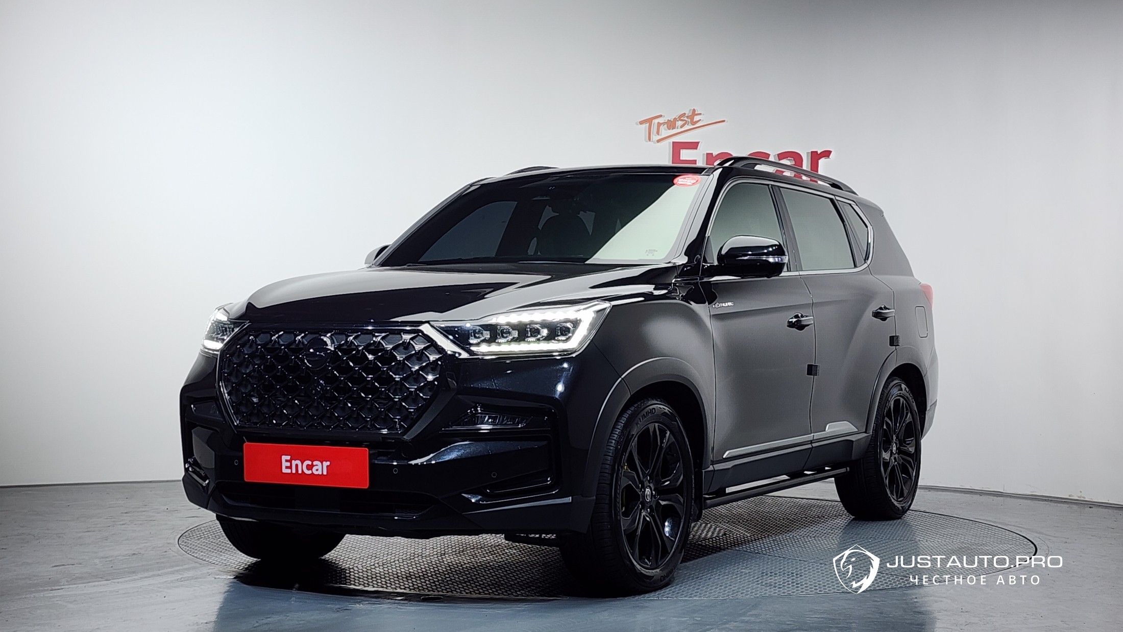 Автомобиль KG_Mobility_Ssangyong Rexton