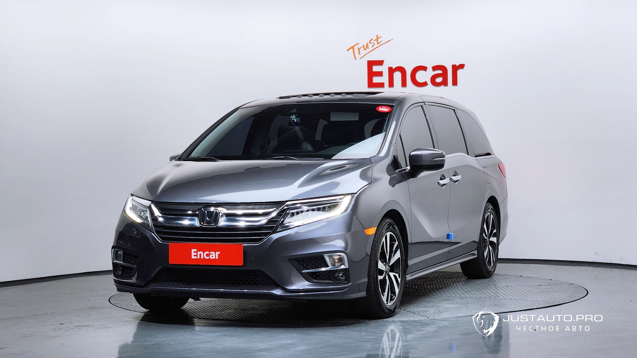 Автомобиль Honda Odyssey