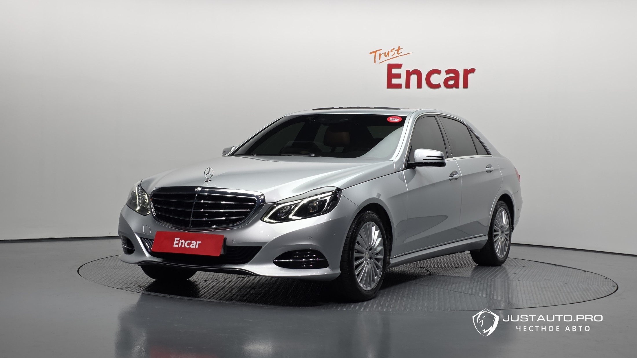 Автомобиль Mercedes-Benz E-Class
