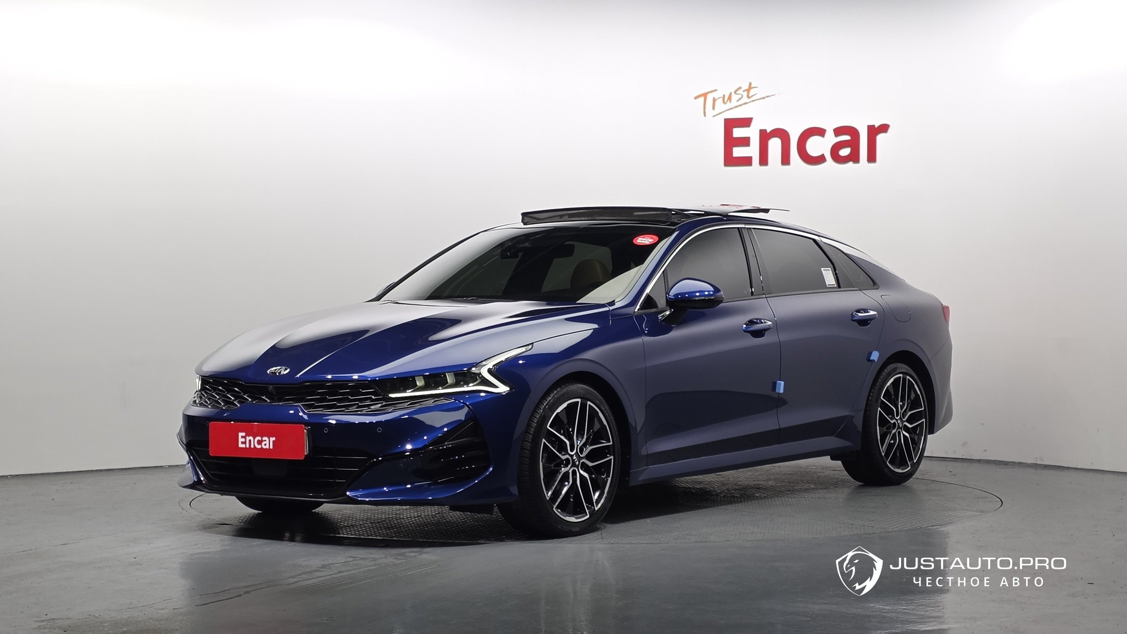 Автомобиль Kia K5