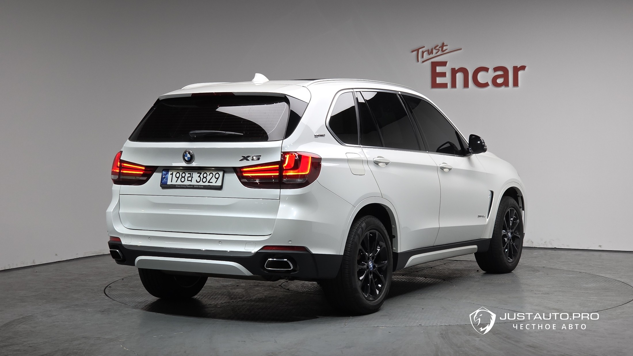 Автомобиль BMW X5