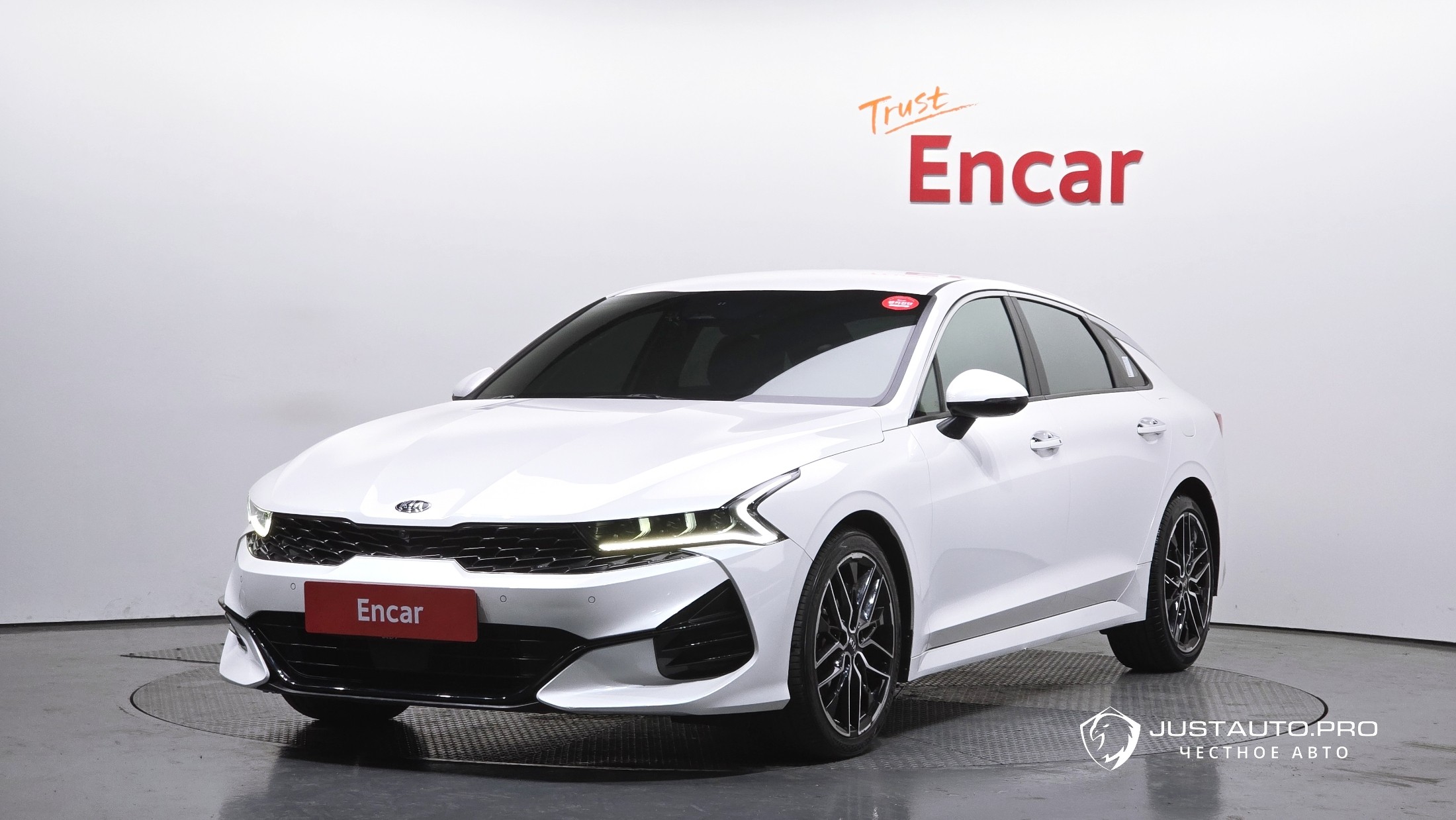 Автомобиль Kia K5