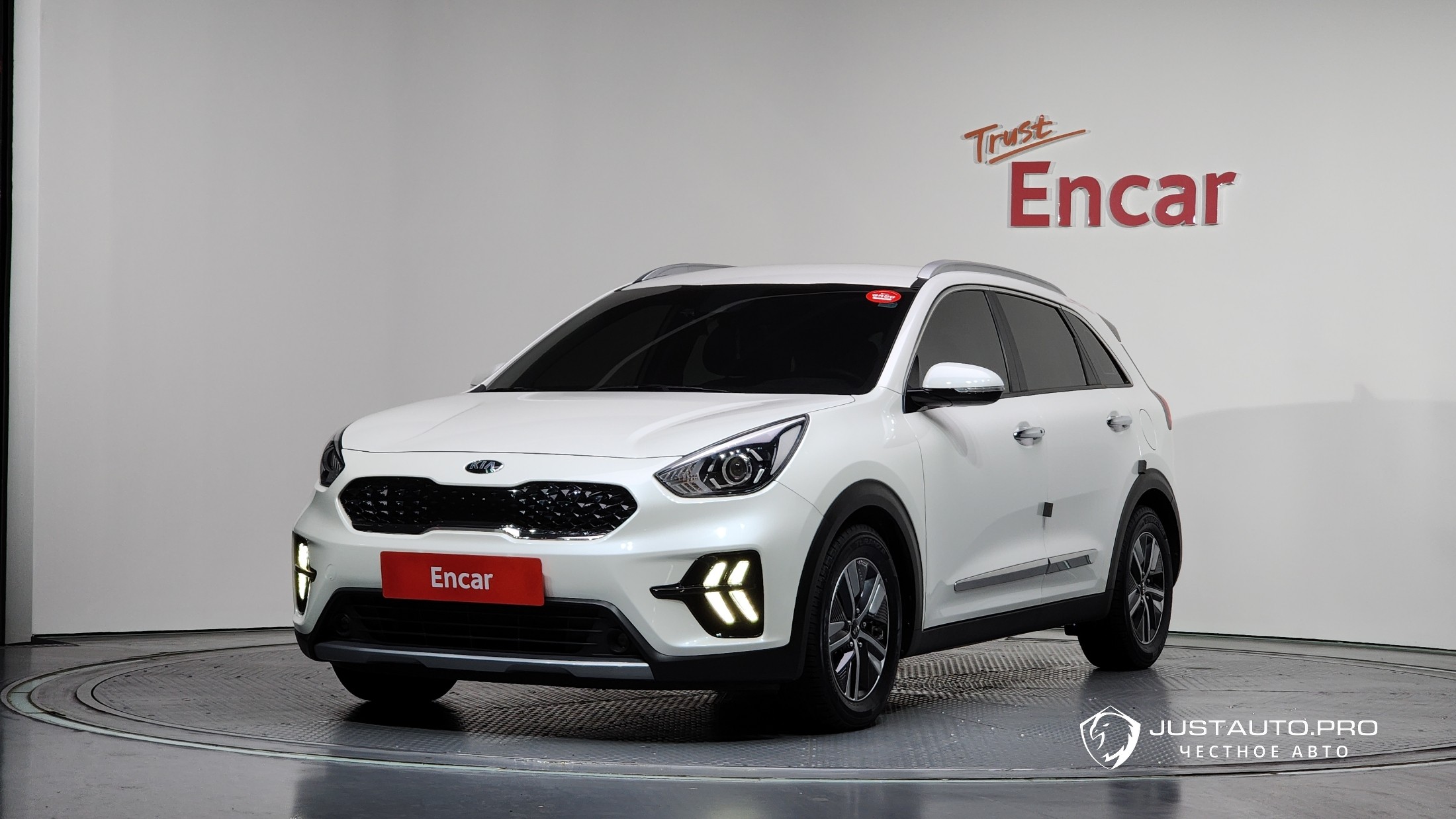 Автомобиль Kia Niro