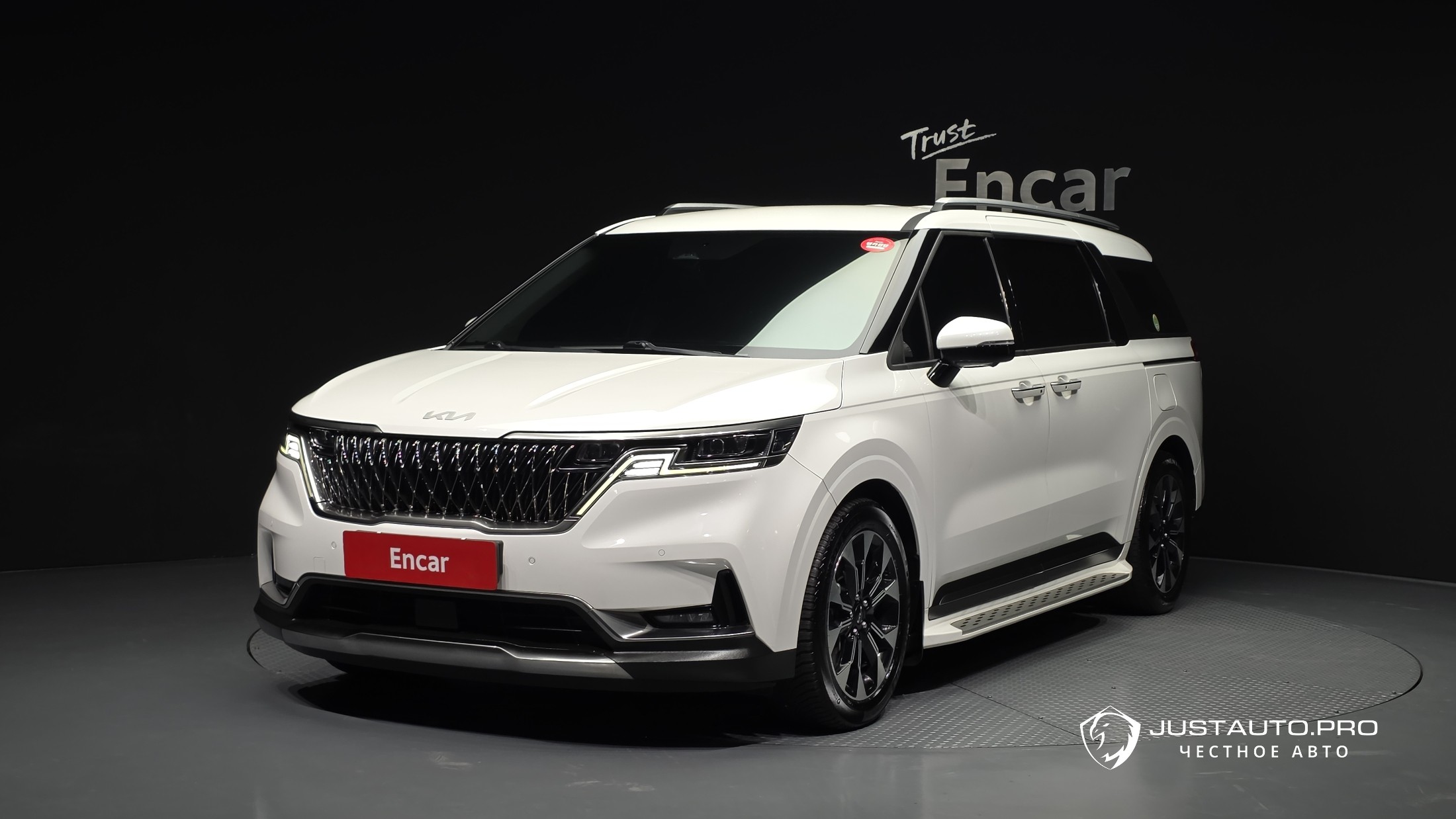 Автомобиль Kia Canival