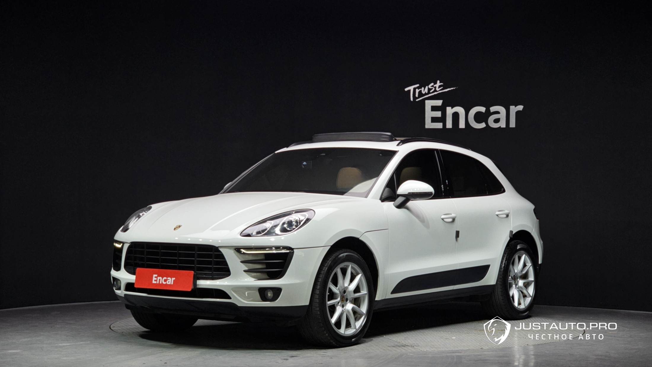 Автомобиль Porsche Macan