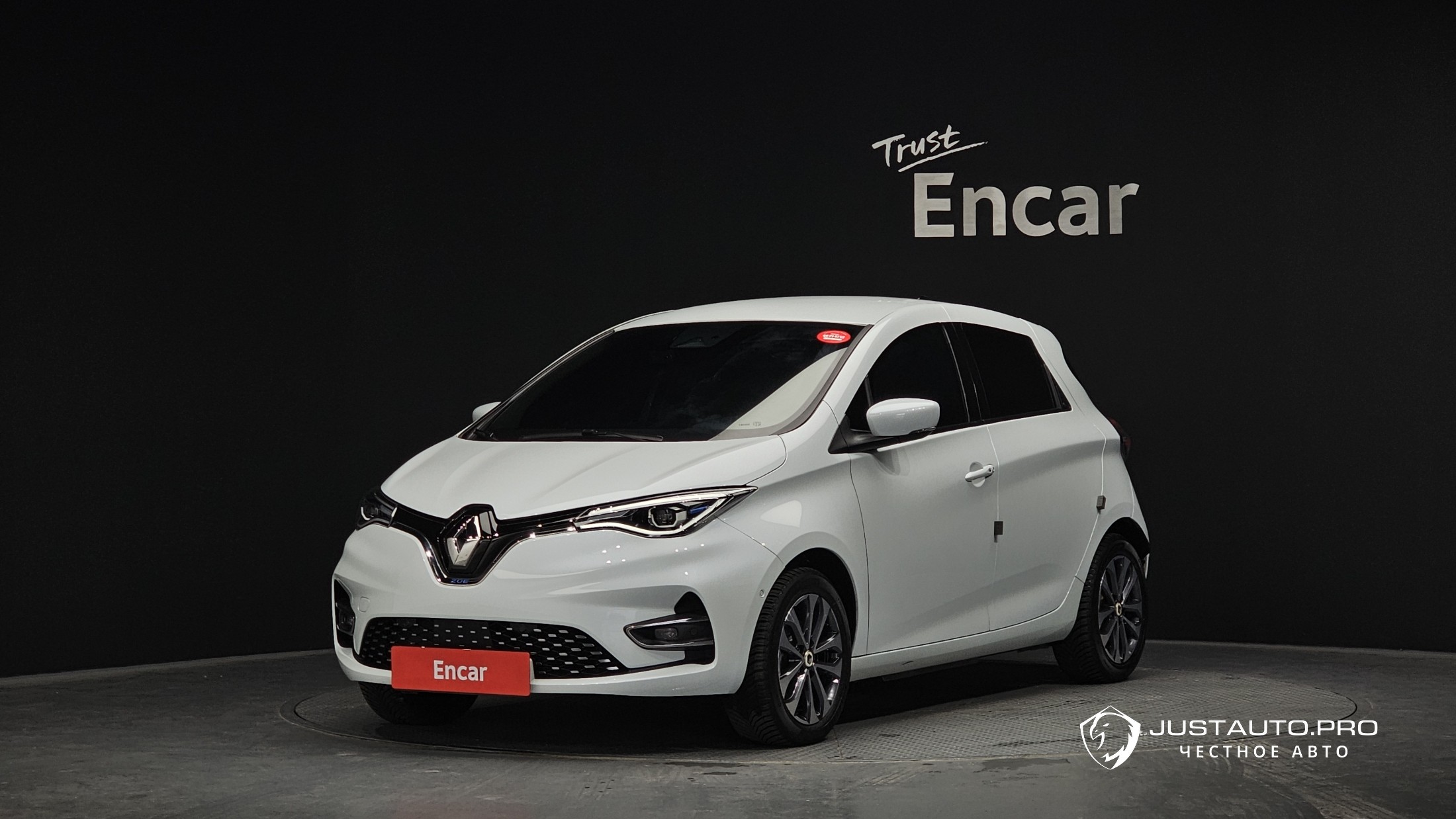 Автомобиль Renault-KoreaSamsung Zoe