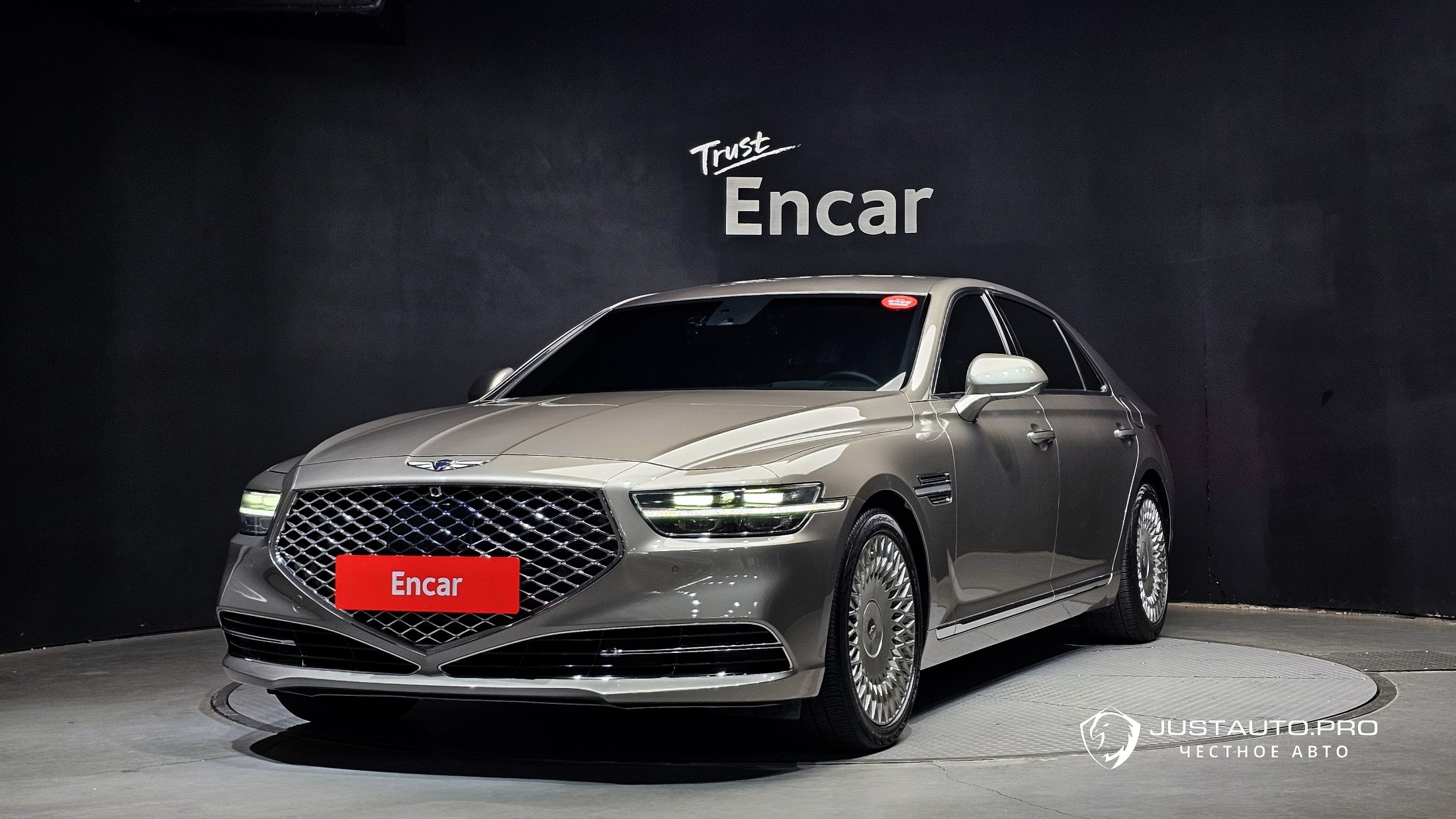 Автомобиль Genesis G90