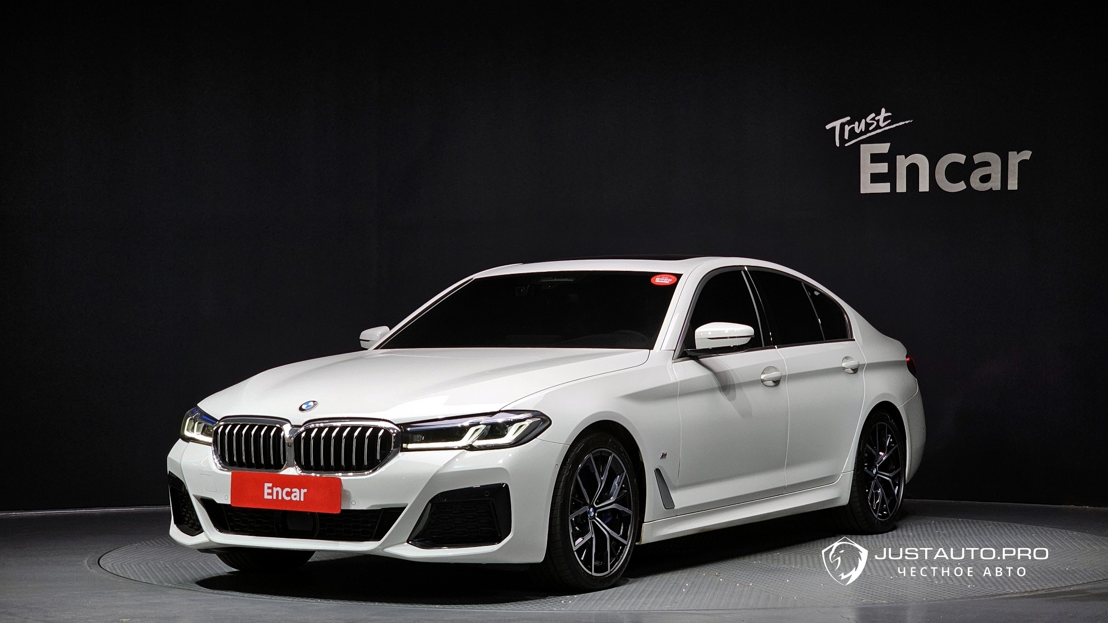 Автомобиль BMW 5-Series