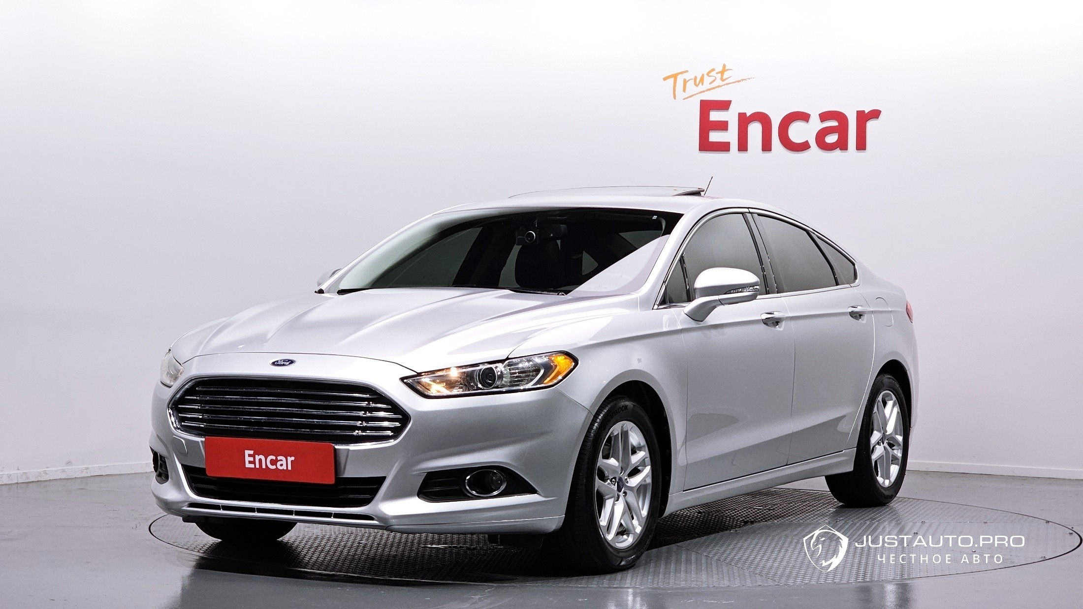 Автомобиль Ford Fusion