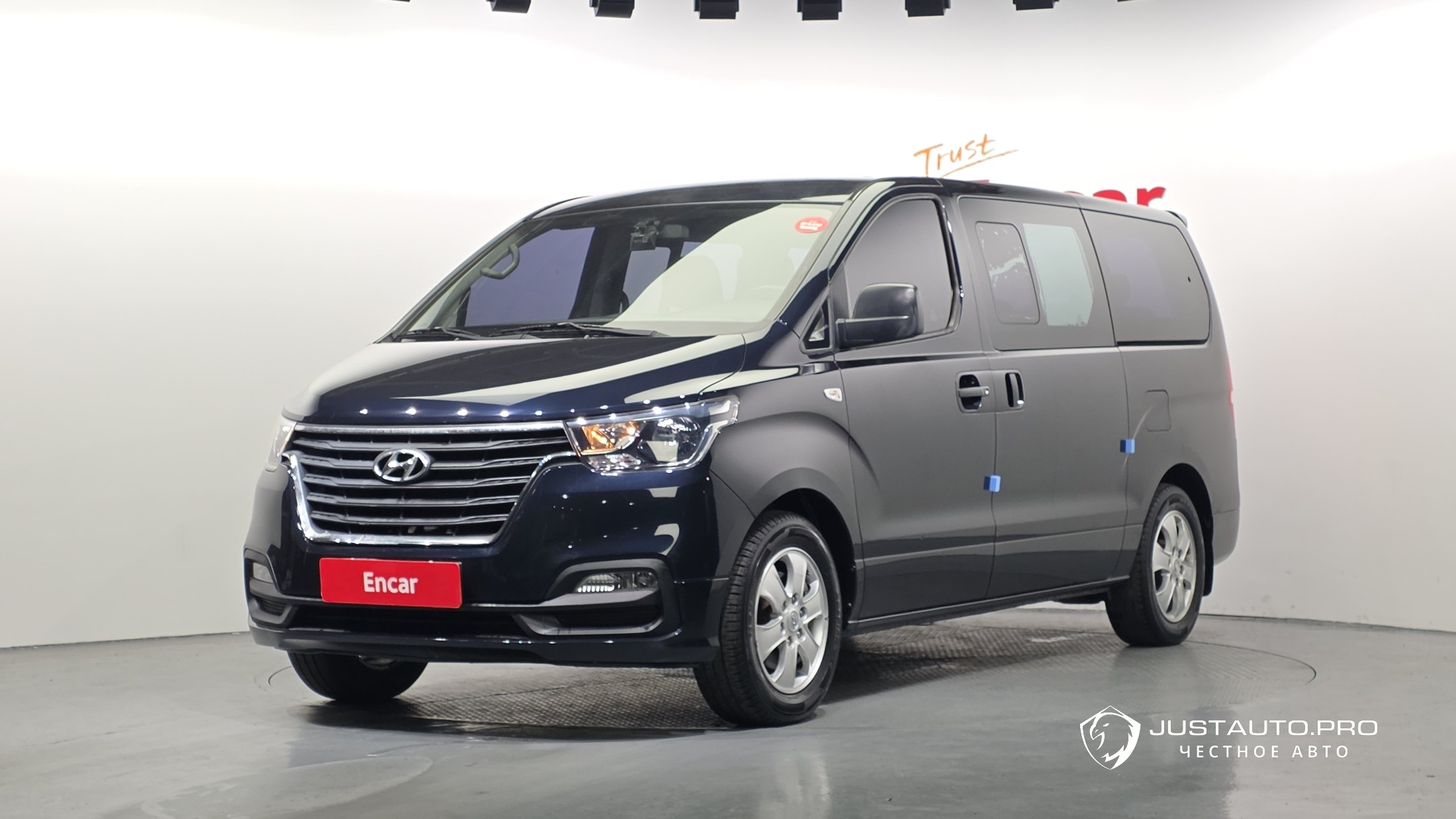 Автомобиль Hyundai Starex