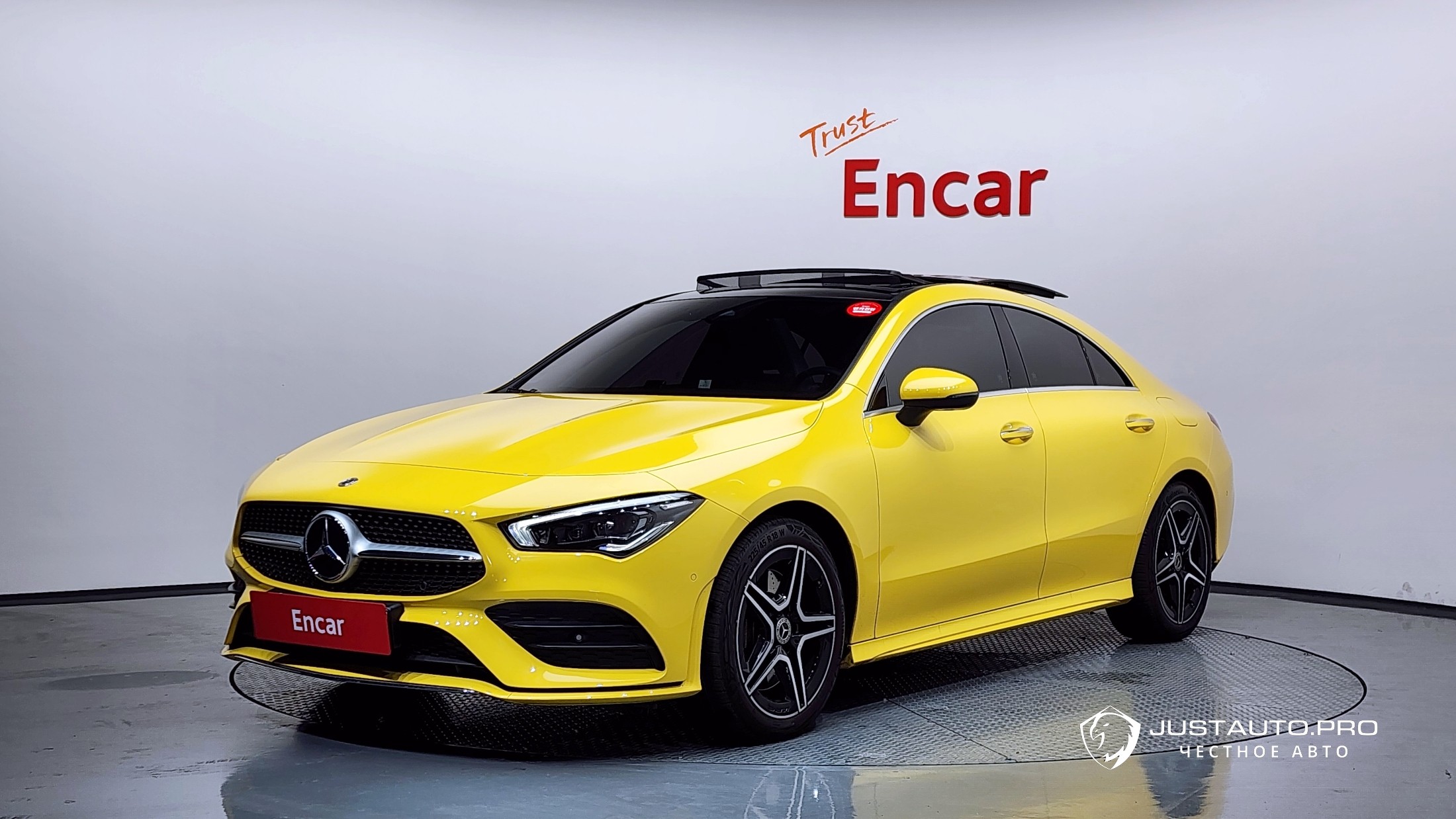 Автомобиль Mercedes-Benz CLA-Class
