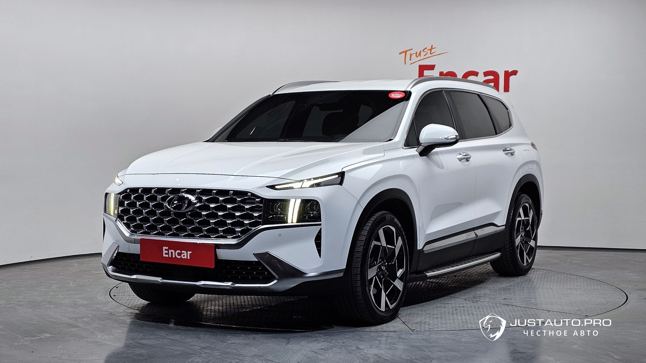 Автомобиль Hyundai Santafe