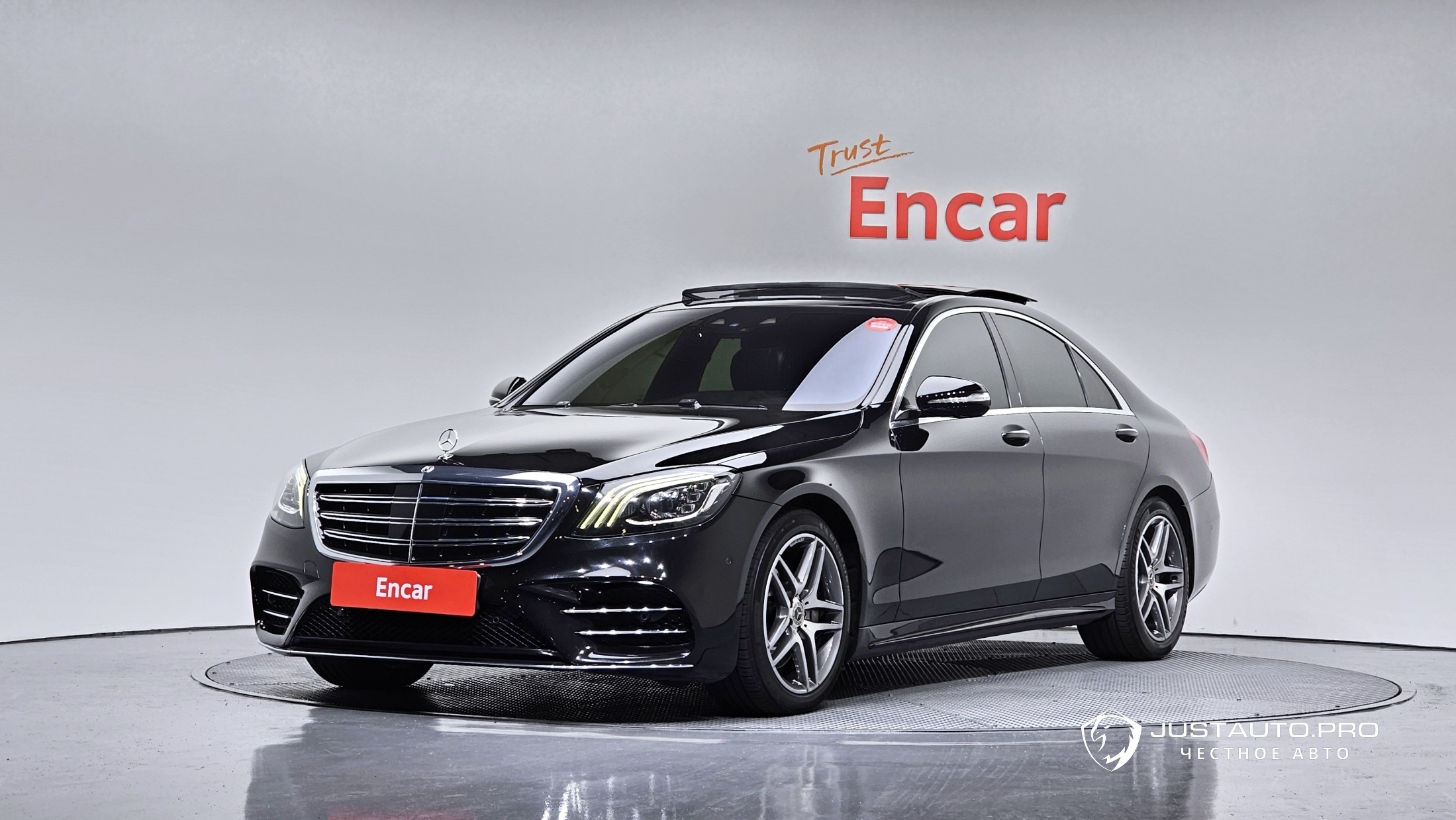 Автомобиль Mercedes-Benz S-Class