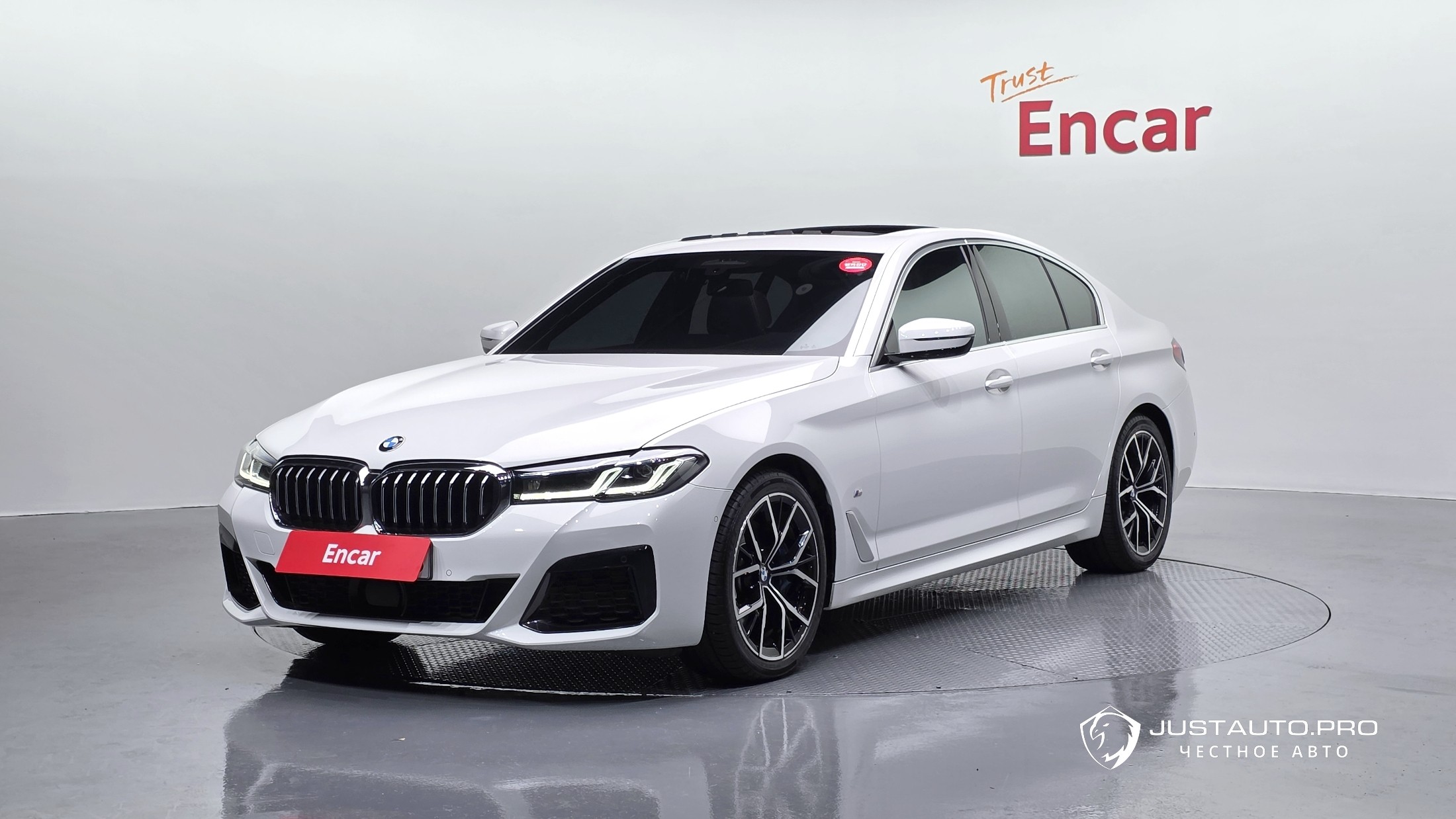 Автомобиль BMW 5-Series