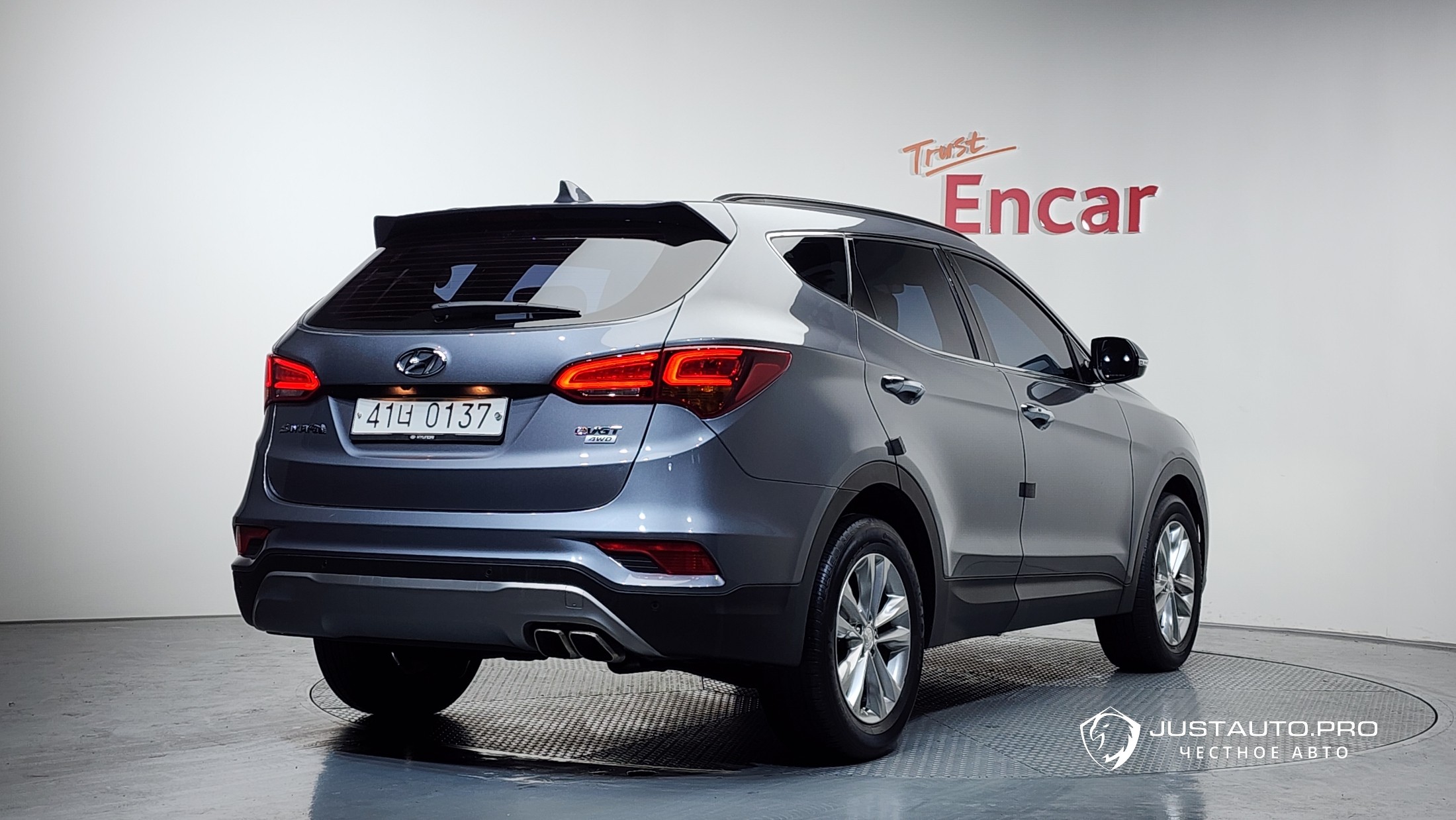 Автомобиль Hyundai Santafe