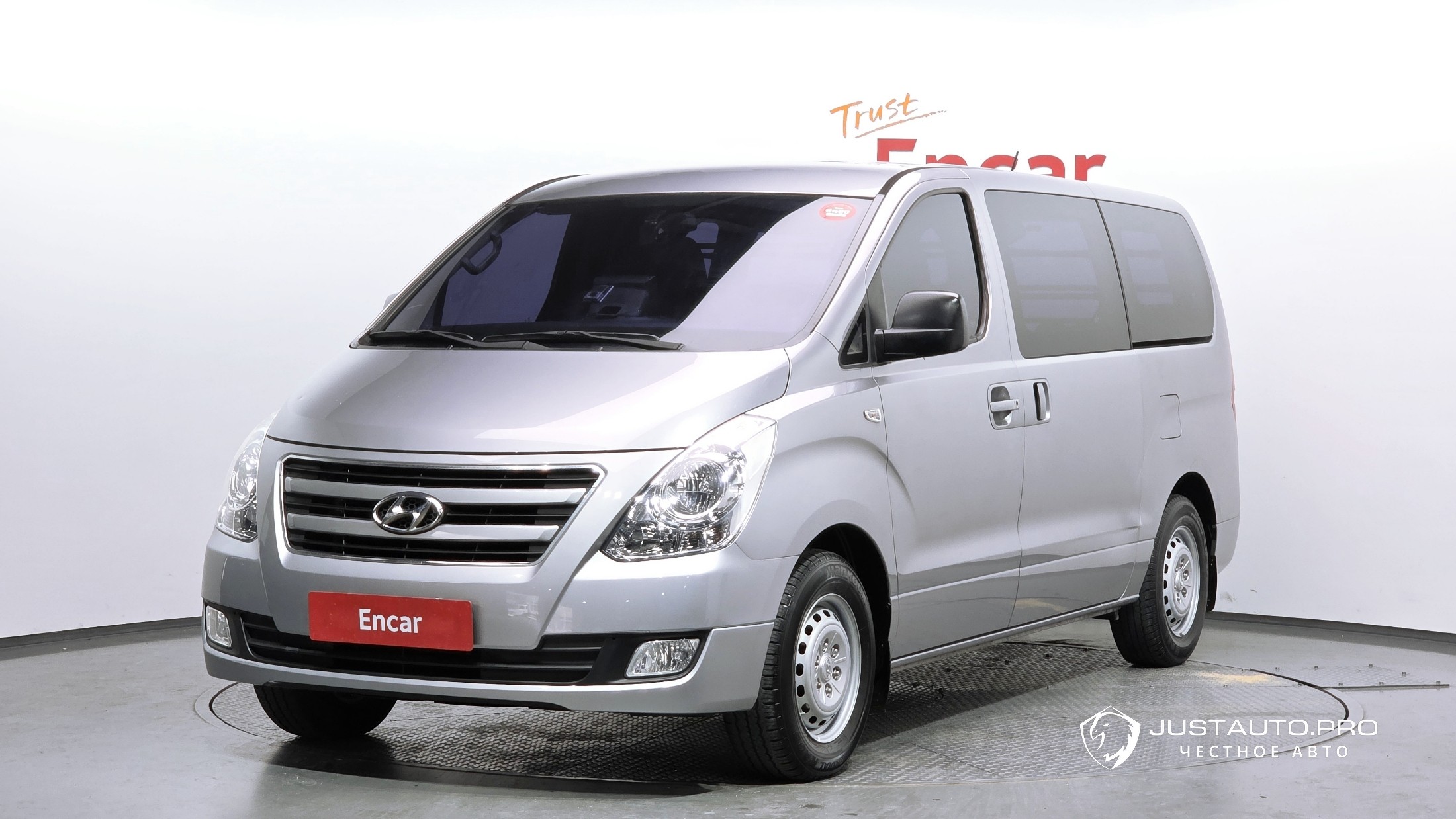 Автомобиль Hyundai Starex