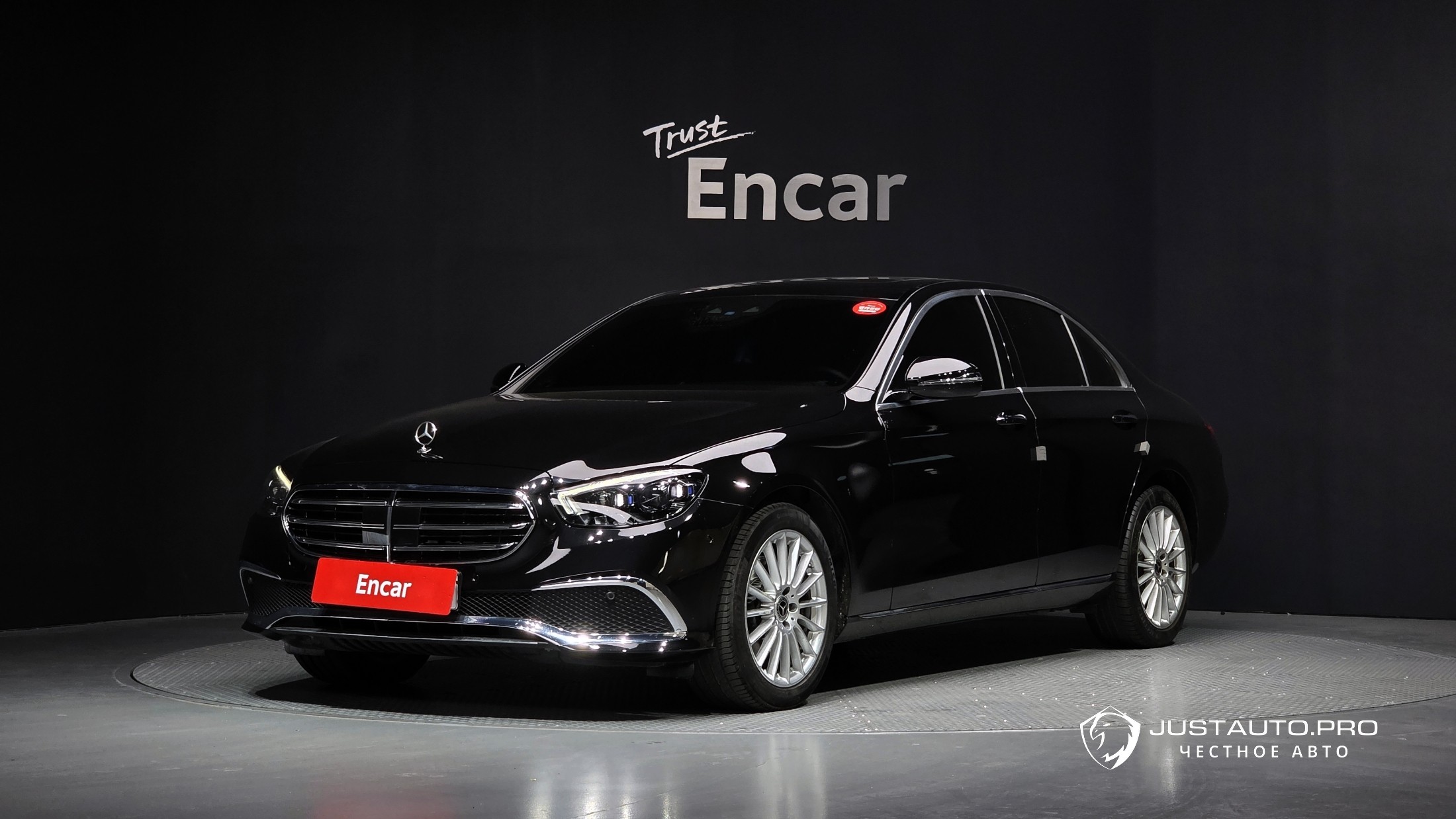 Автомобиль Mercedes-Benz E-Class