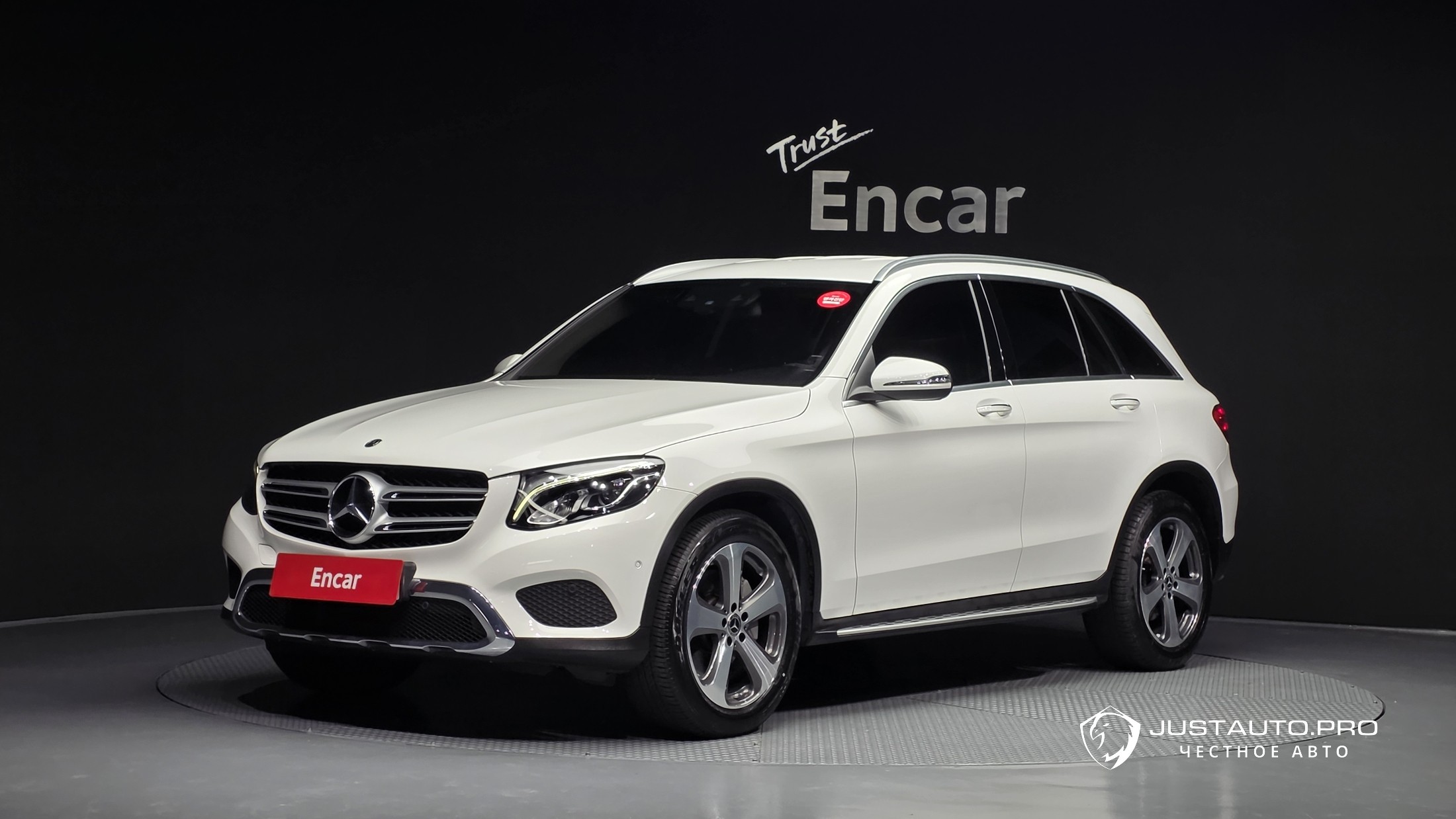 Автомобиль Mercedes-Benz GLC-Class