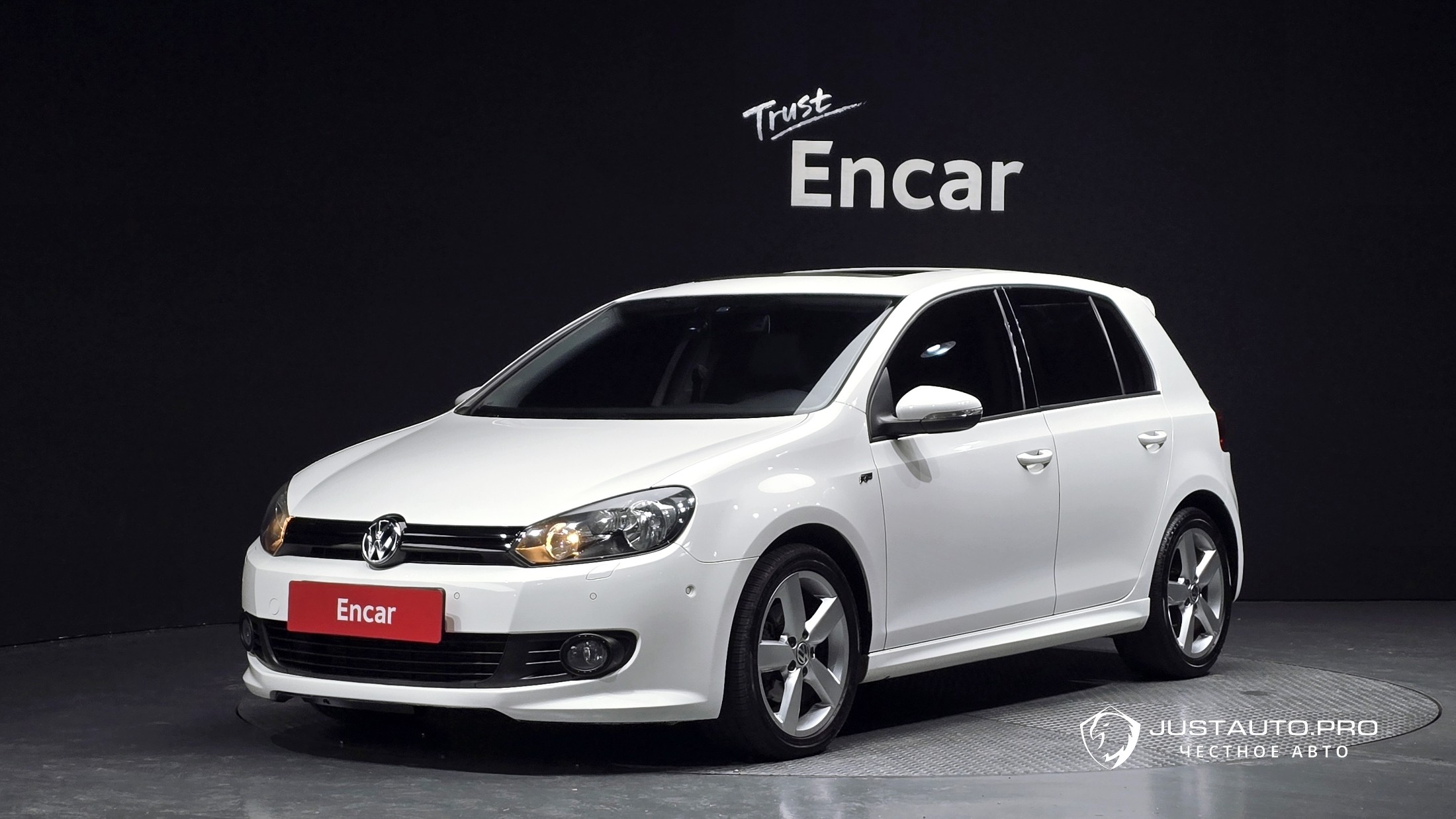 Автомобиль Volkswagen Golf