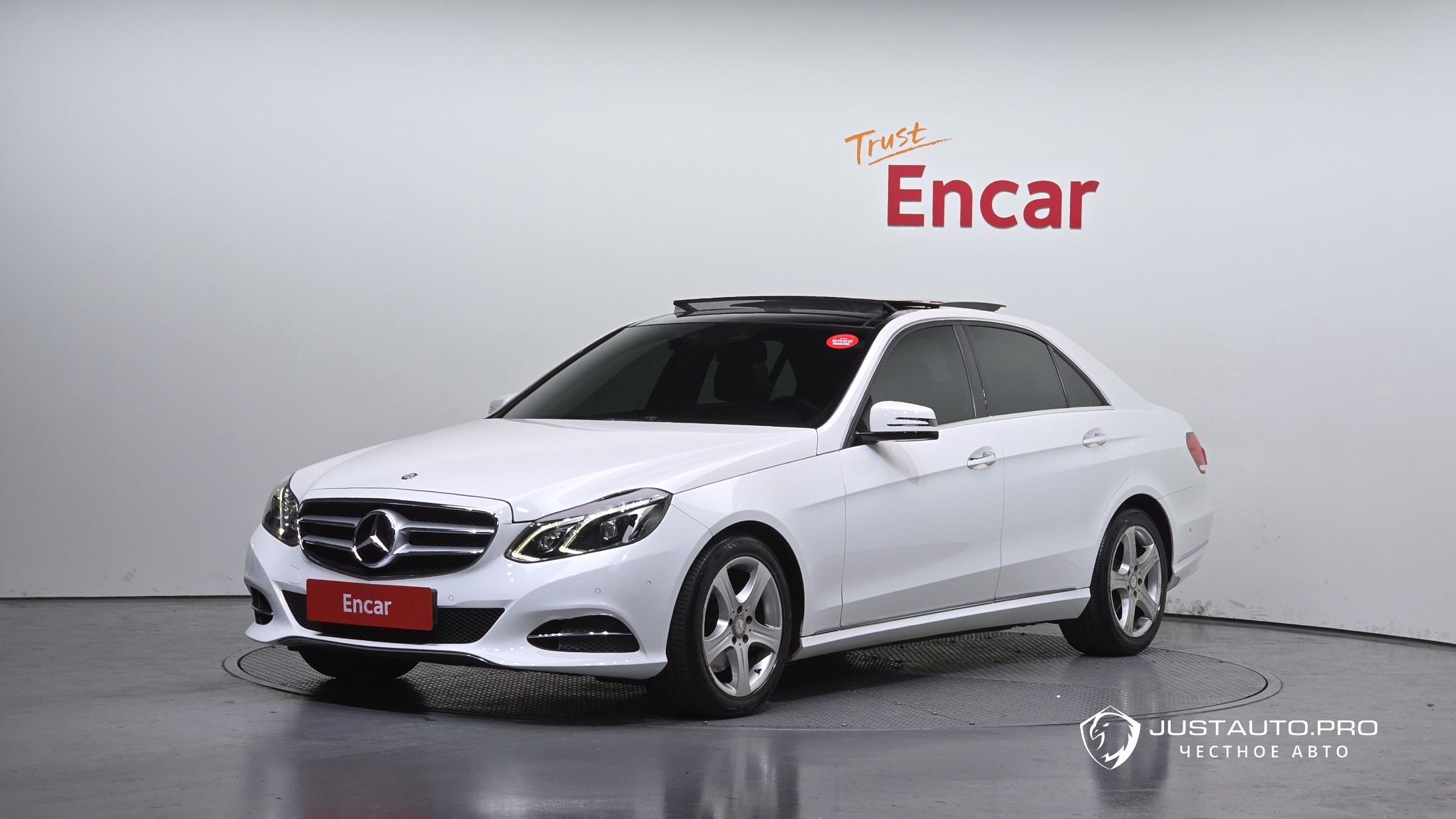 Автомобиль Mercedes-Benz E-Class